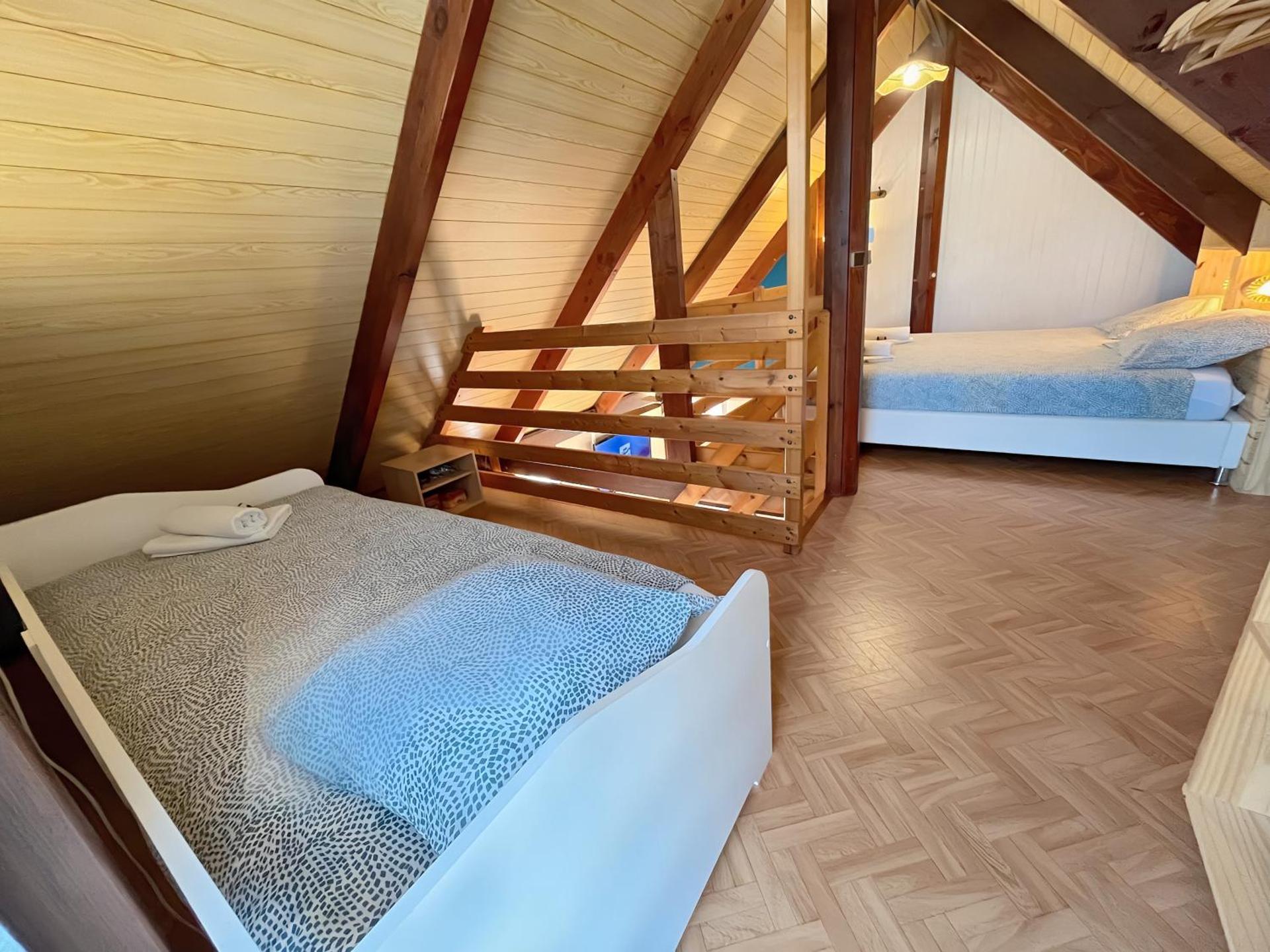 Chaleureux chalet à 3 minutes à pied de la mer - Parking gratuit