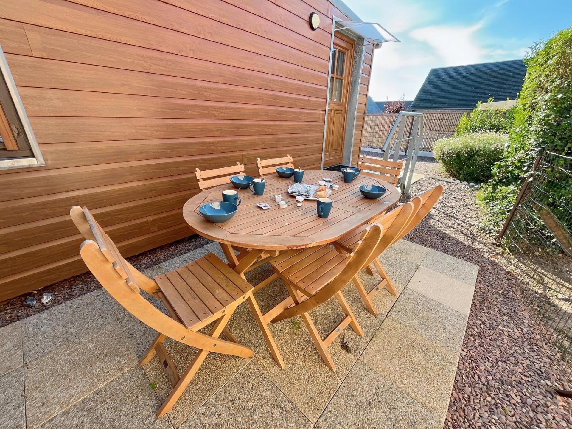 Chaleureux chalet à 3 minutes à pied de la mer - Parking gratuit