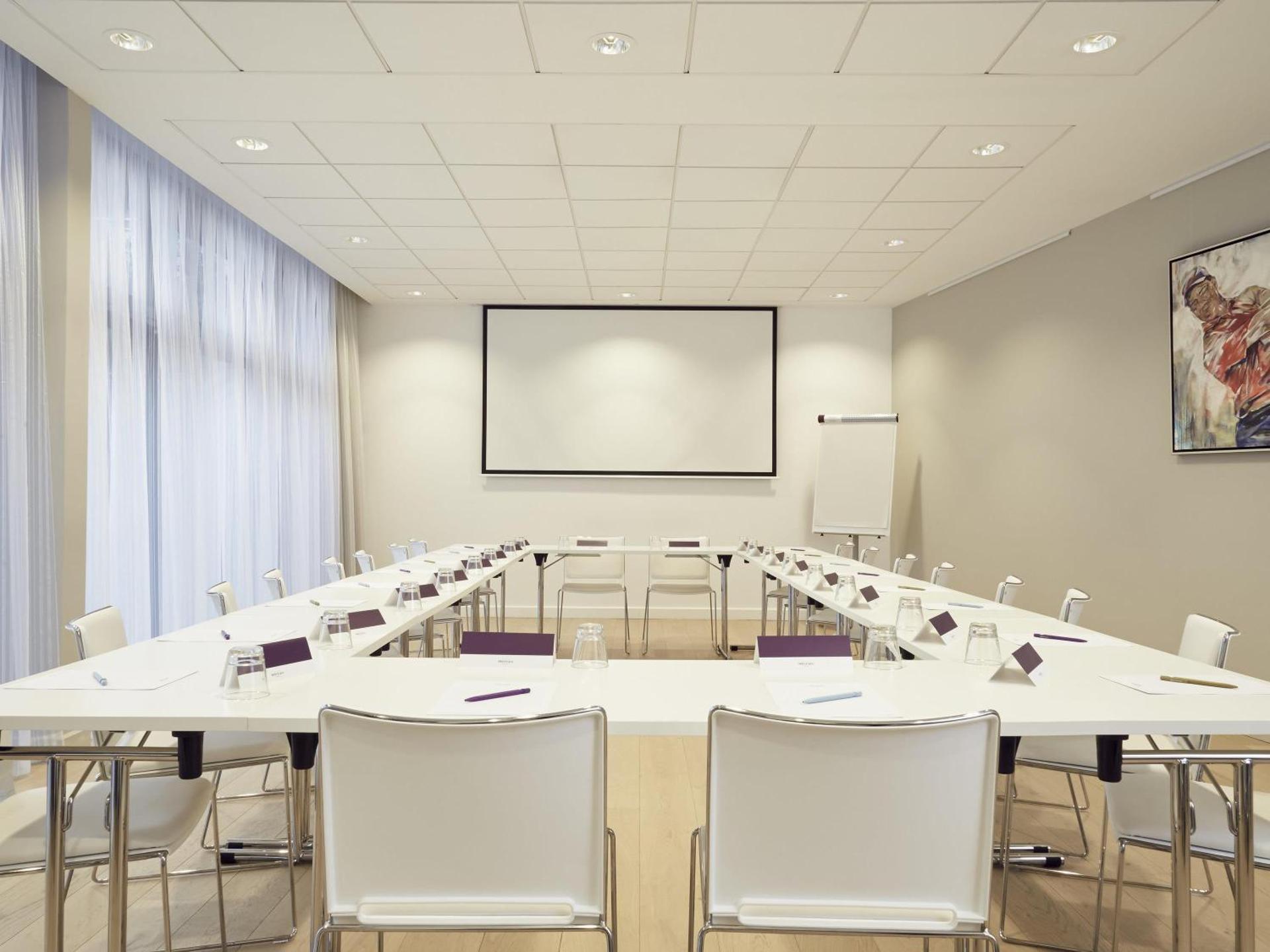 Meeting/conference room