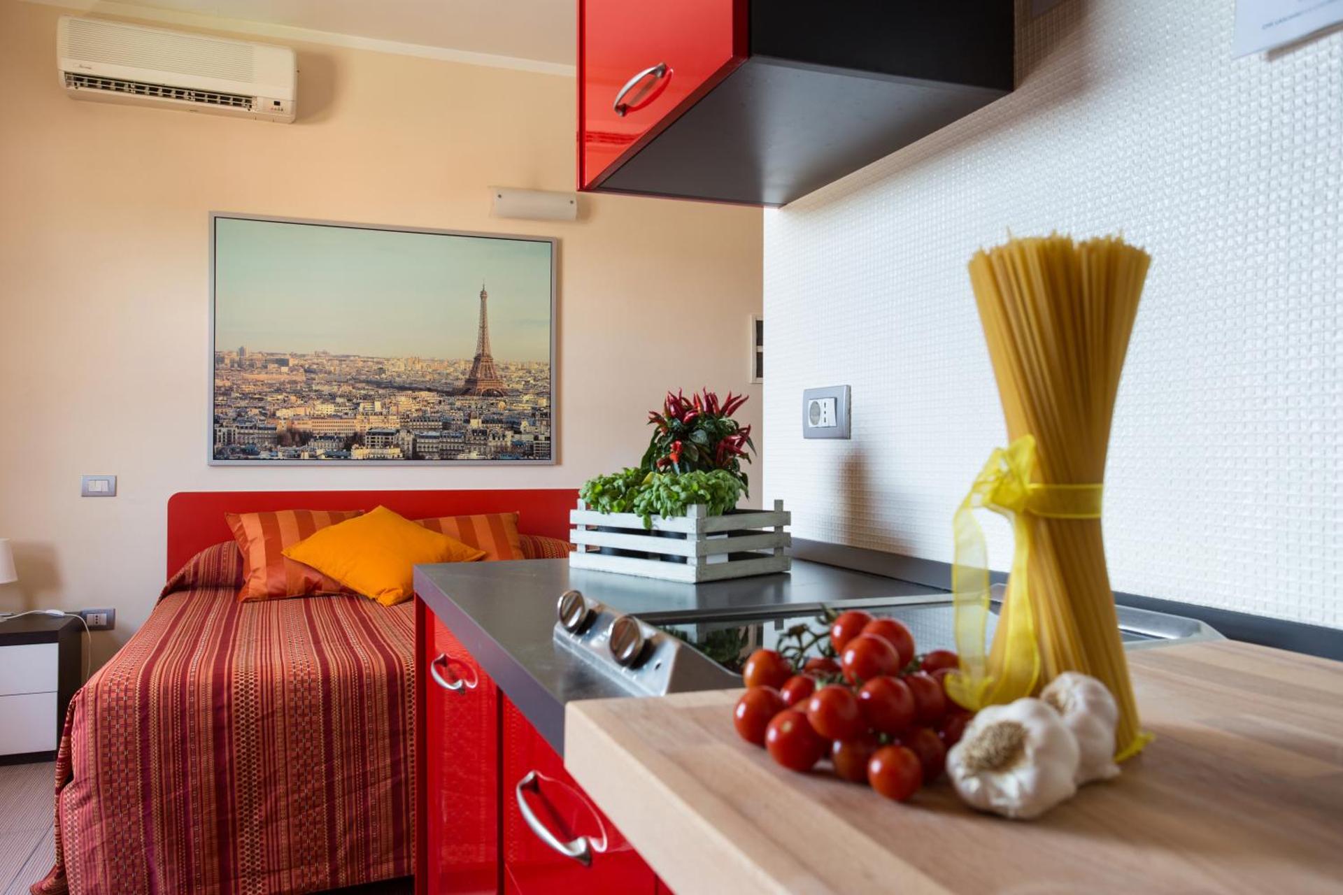 Kitchen or kitchenette