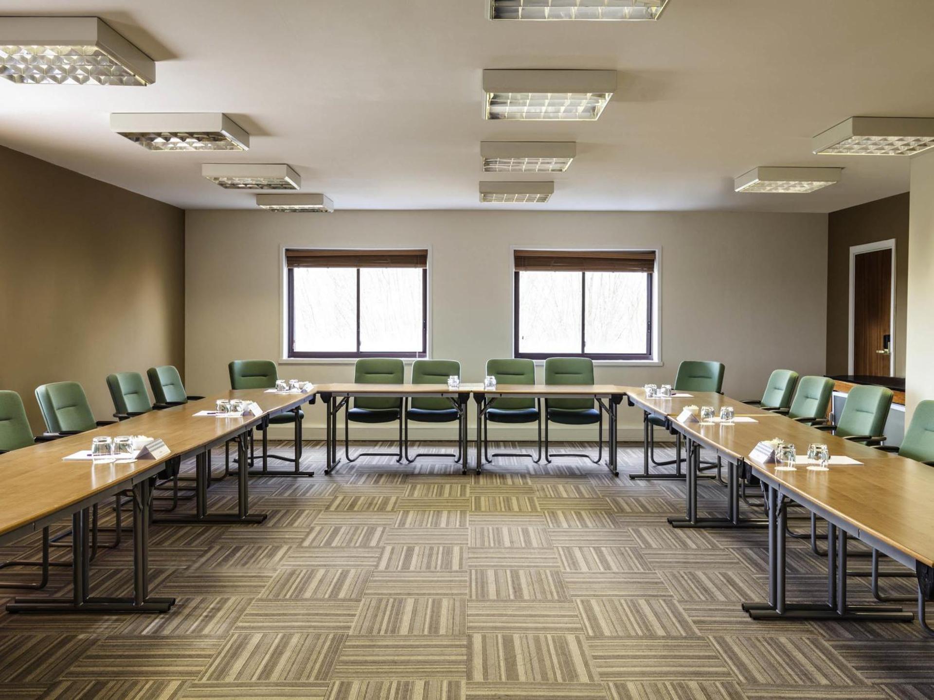 Meeting/conference room