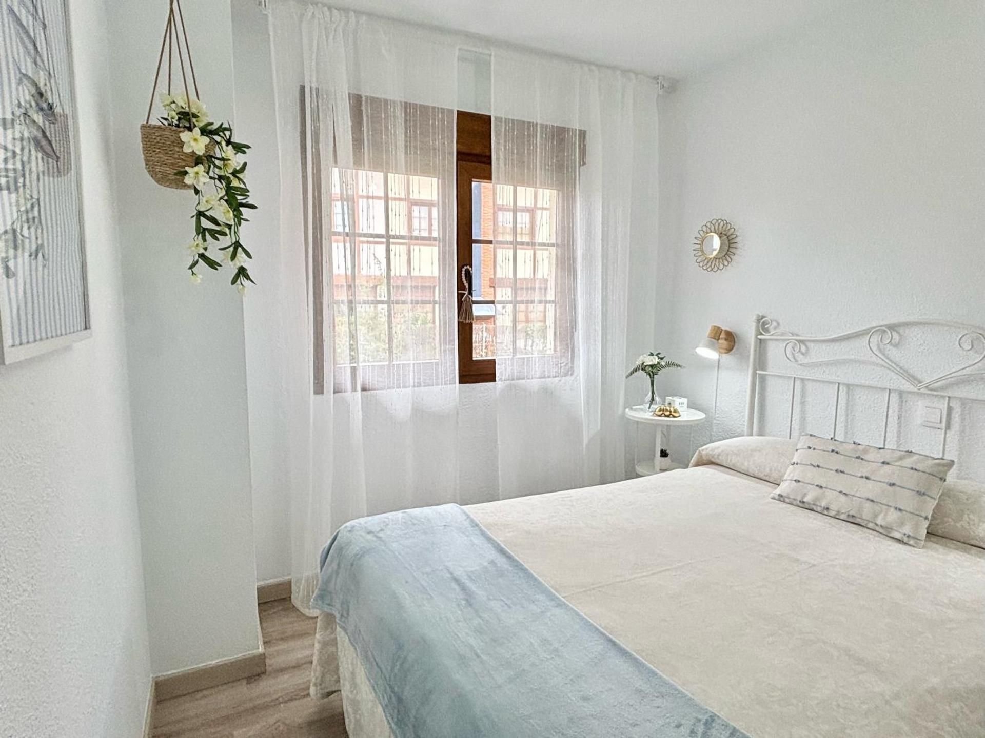 "LAS CAMELIAS SOMO" un lugar para desconectar!! Vistas al MAR!!