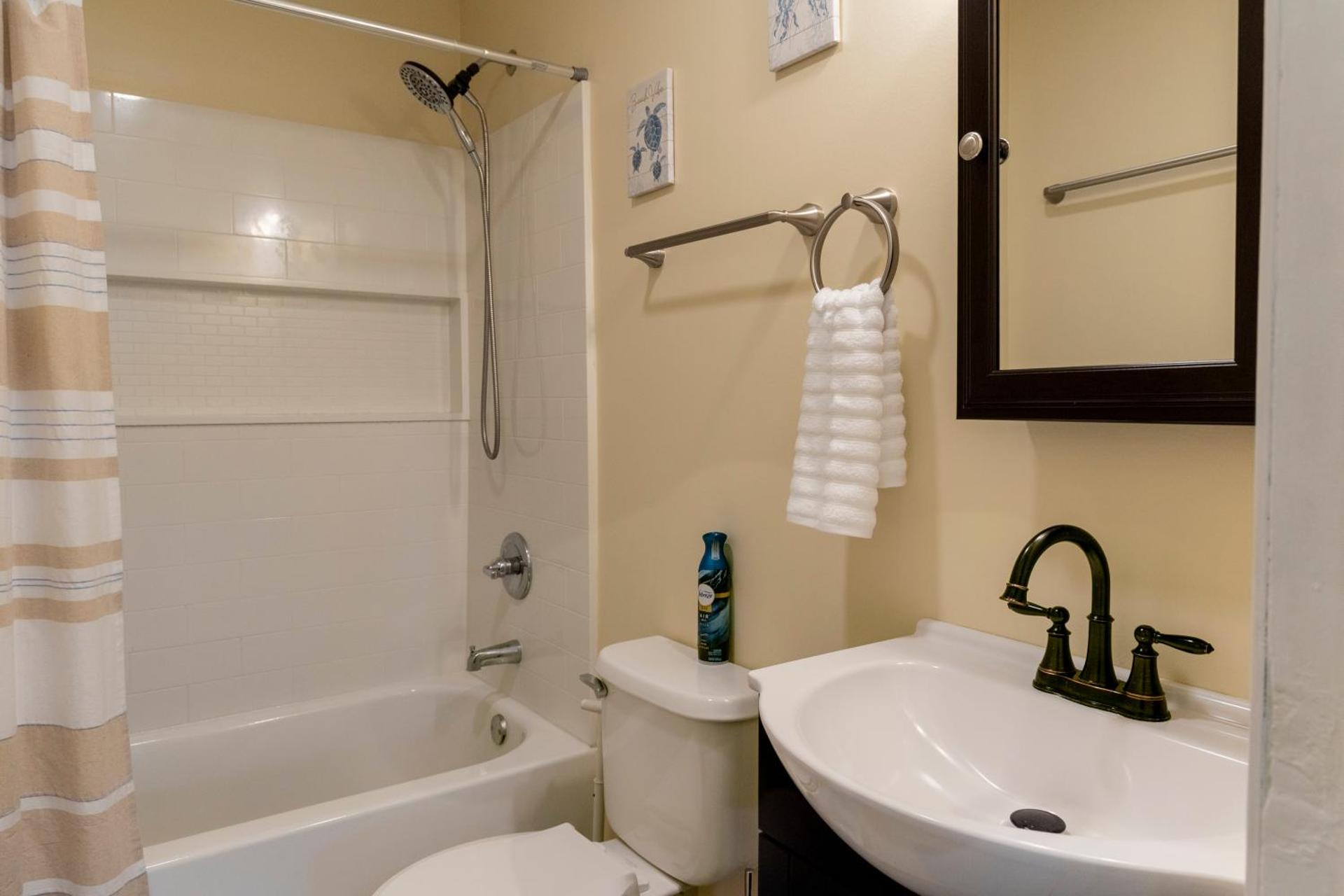 Seabreeze Lakeside Getaway