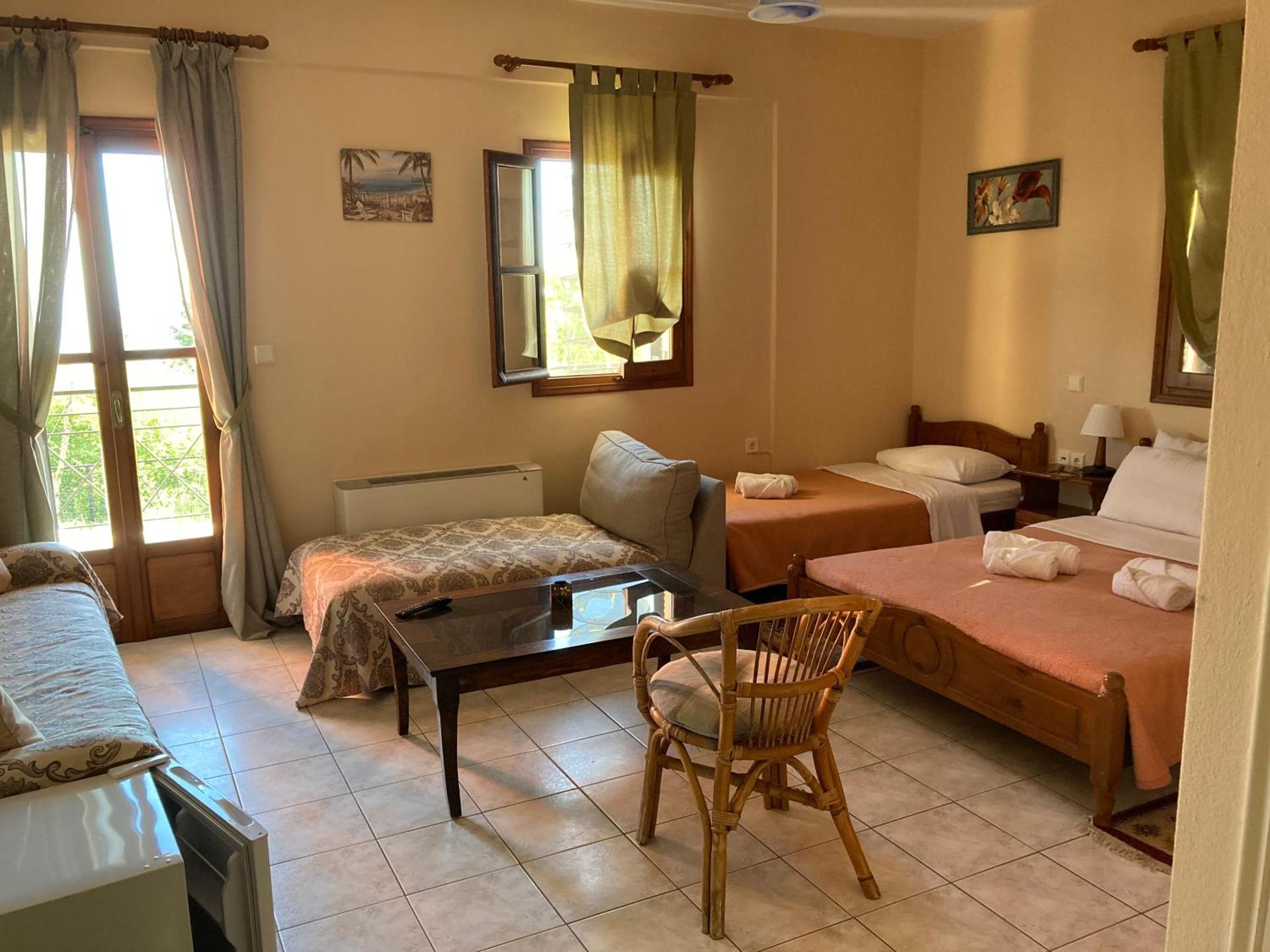 HOTEL ΗΩ (ΞΕΝΩΝΑΣ ΤΣΙΑΧΡΗΣ)