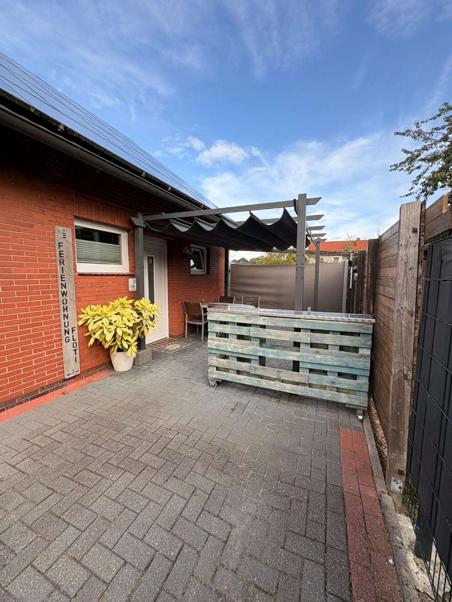 FEWO FloTi Ferienwohnung Augustfehn