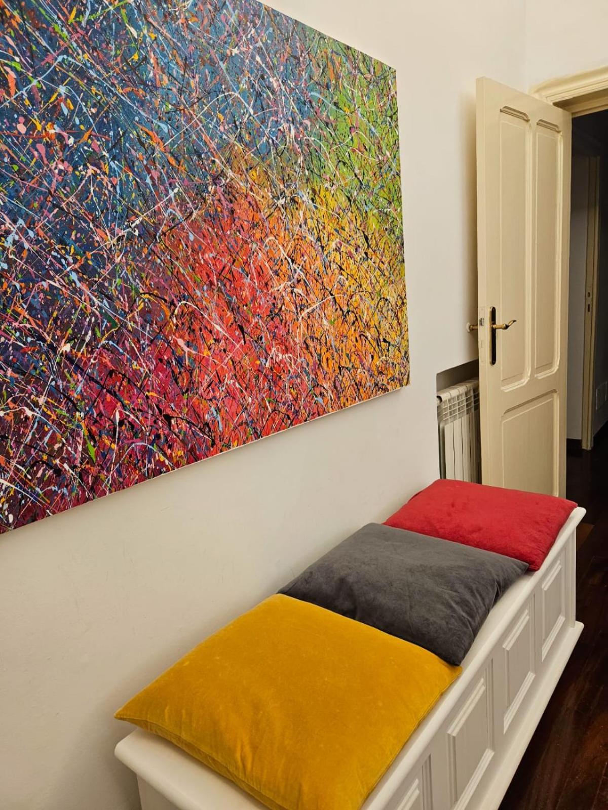 Communal lounge/ TV room