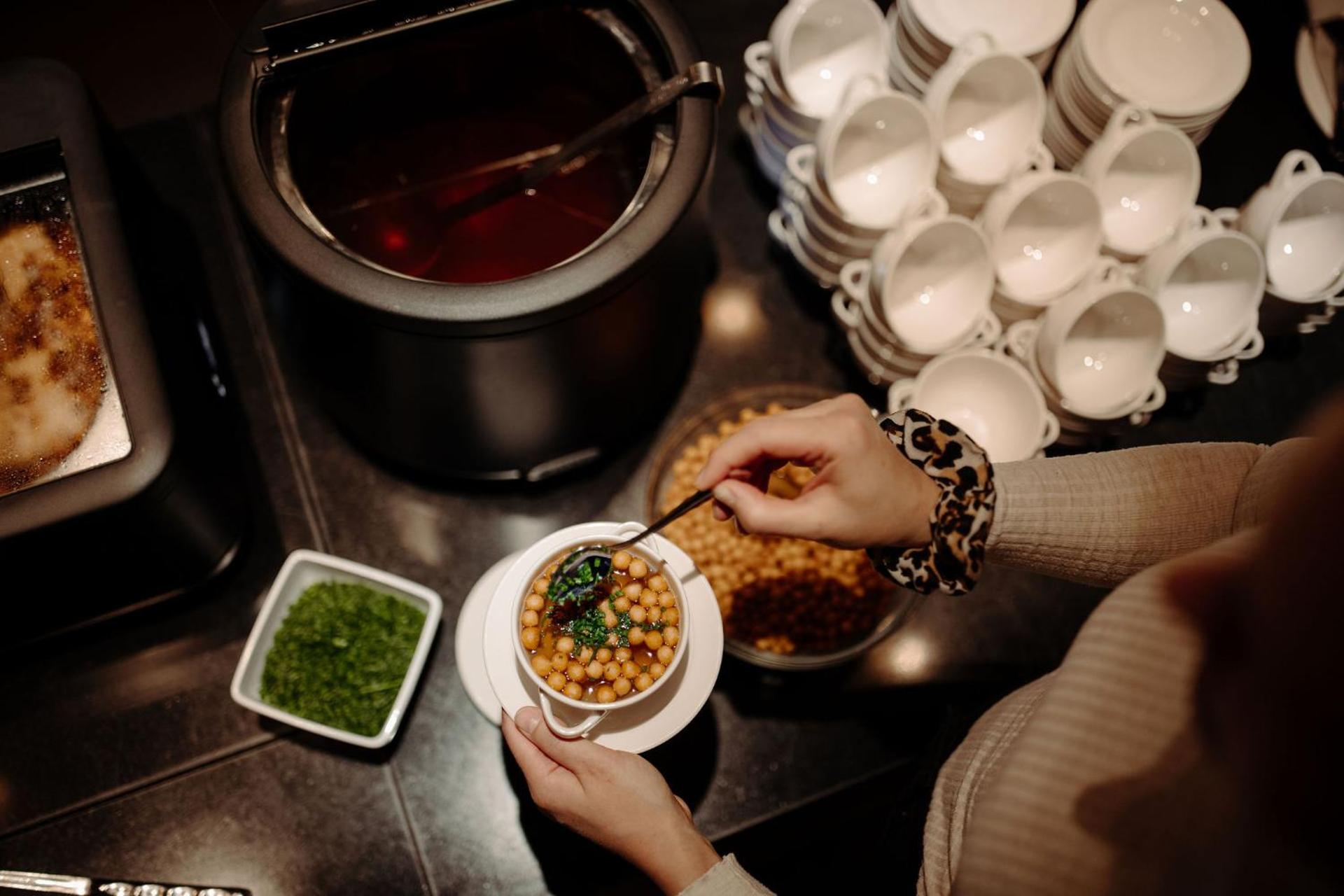 Restaurant/places to eat