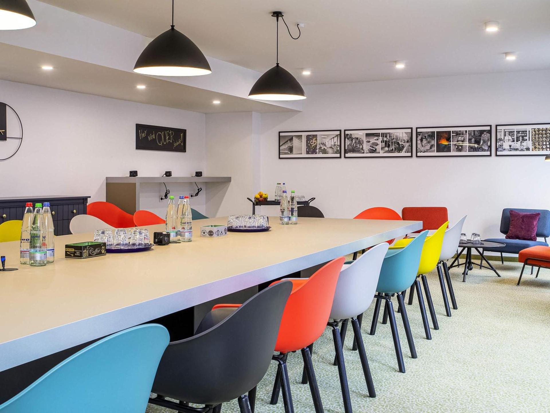 Meeting/conference room