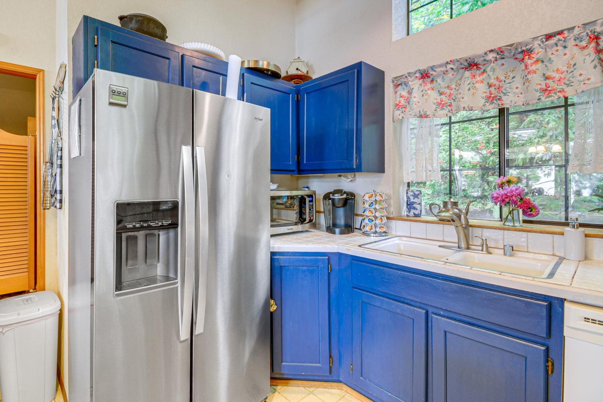 Waterfront Bainbridge Island Home Stunning Views!