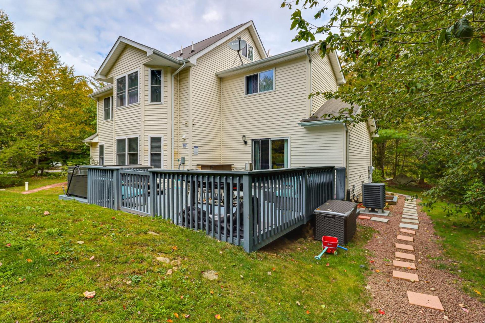 Fire Pit and Hot Tub Peaceful Poconos Farms Getaway