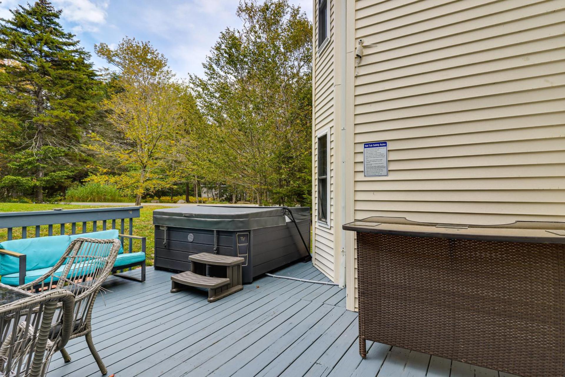 Fire Pit and Hot Tub Peaceful Poconos Farms Getaway