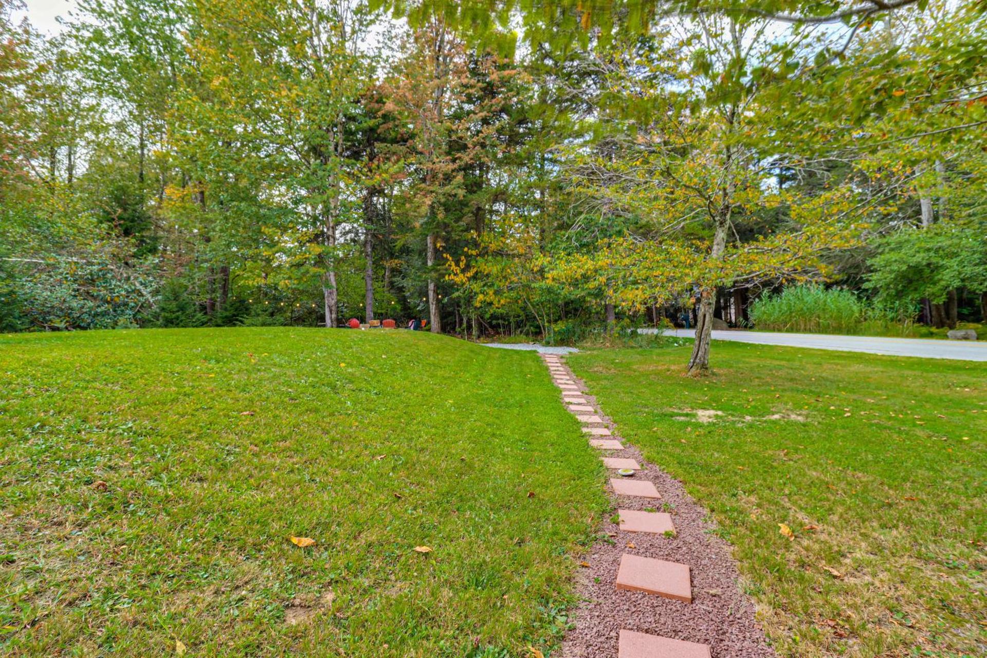Fire Pit and Hot Tub Peaceful Poconos Farms Getaway
