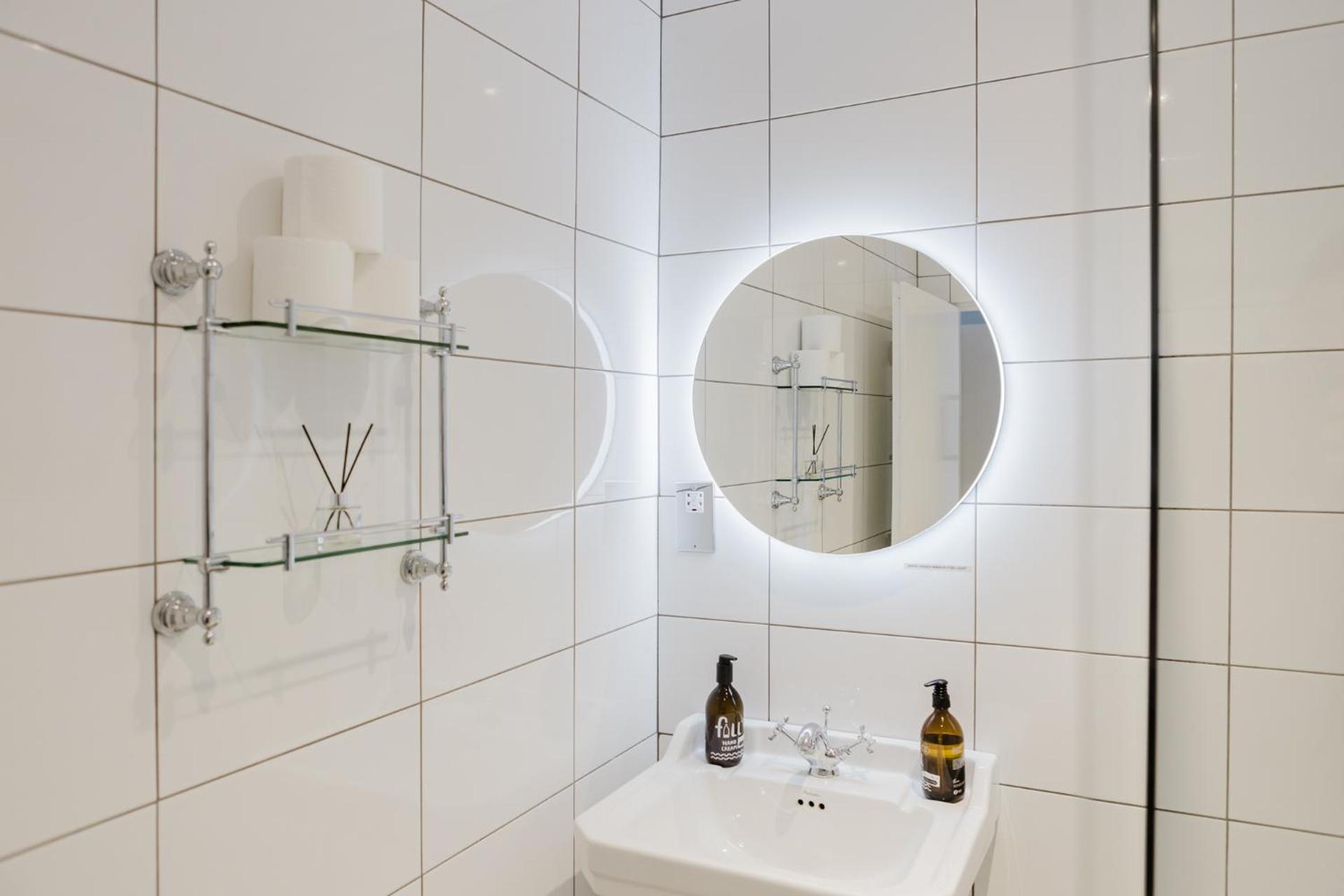 Grace's Guesthouse Room 2