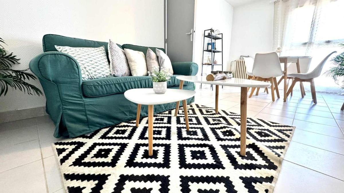 Tête en l'air- Cocon Lumineux- Centre Muret- Parking et commodités