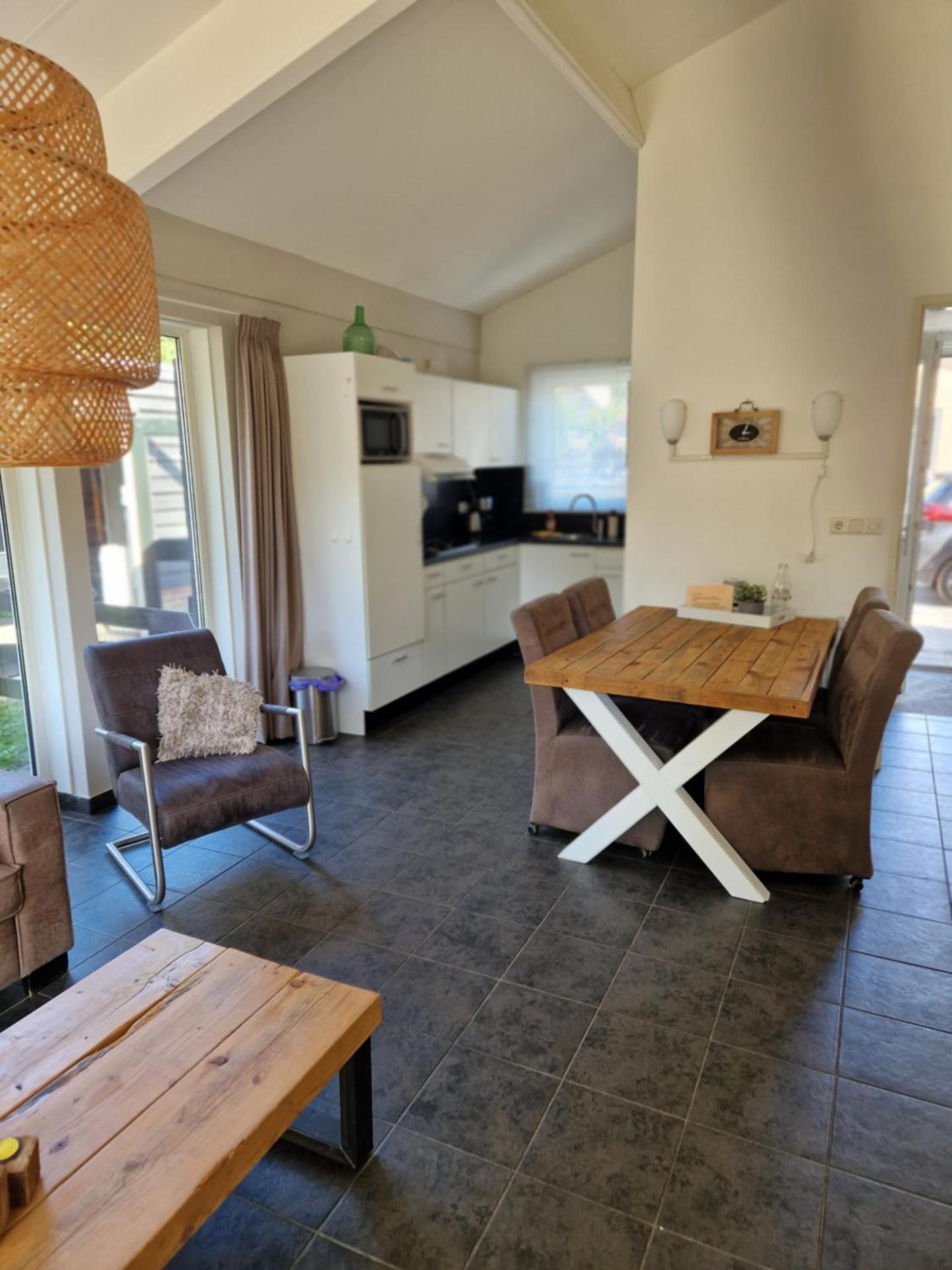 Huinerhofje 3 - Vrijstaand, grote tuin, rust en veel privacy nabij uitgestrekte bossen