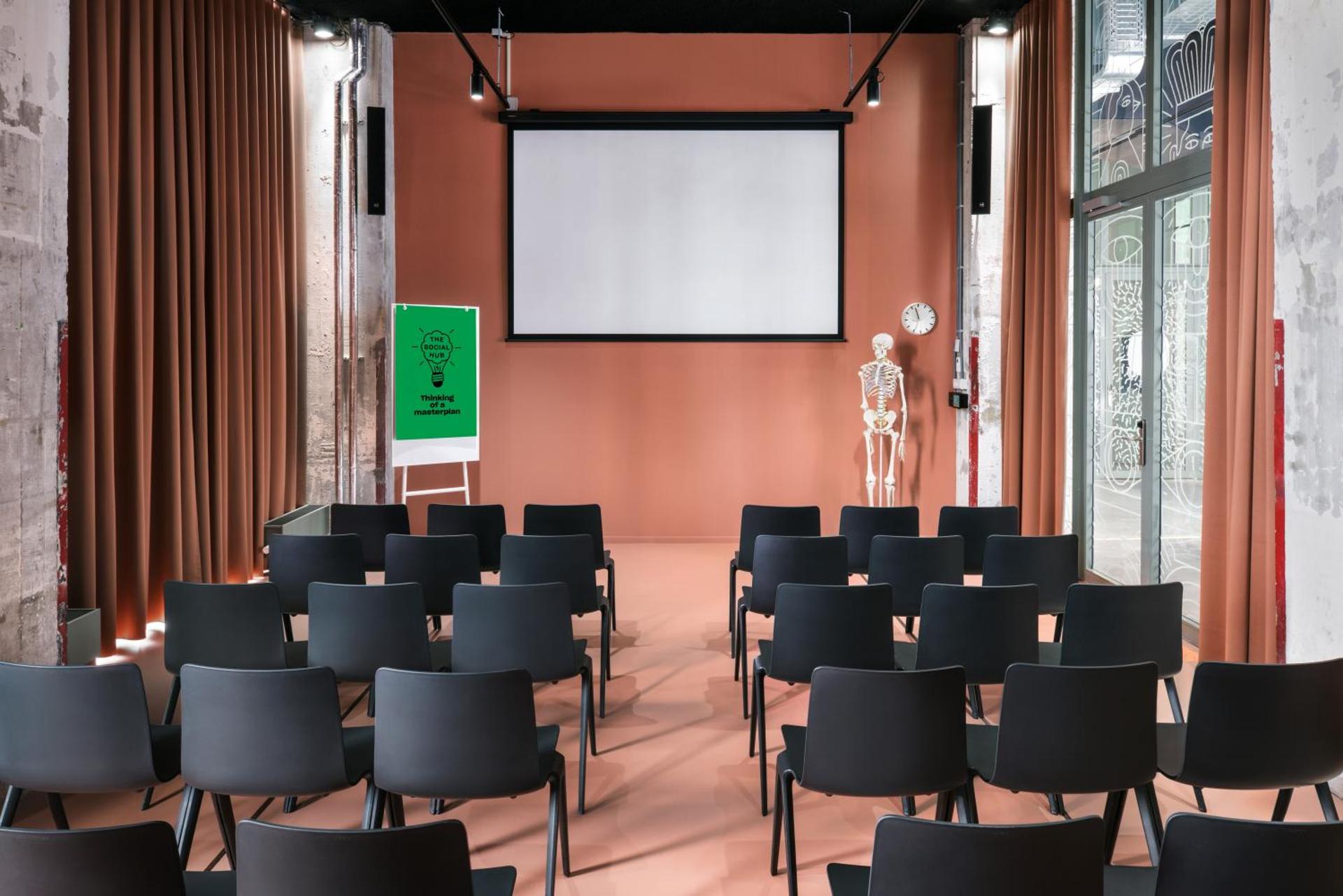 Meeting/conference room