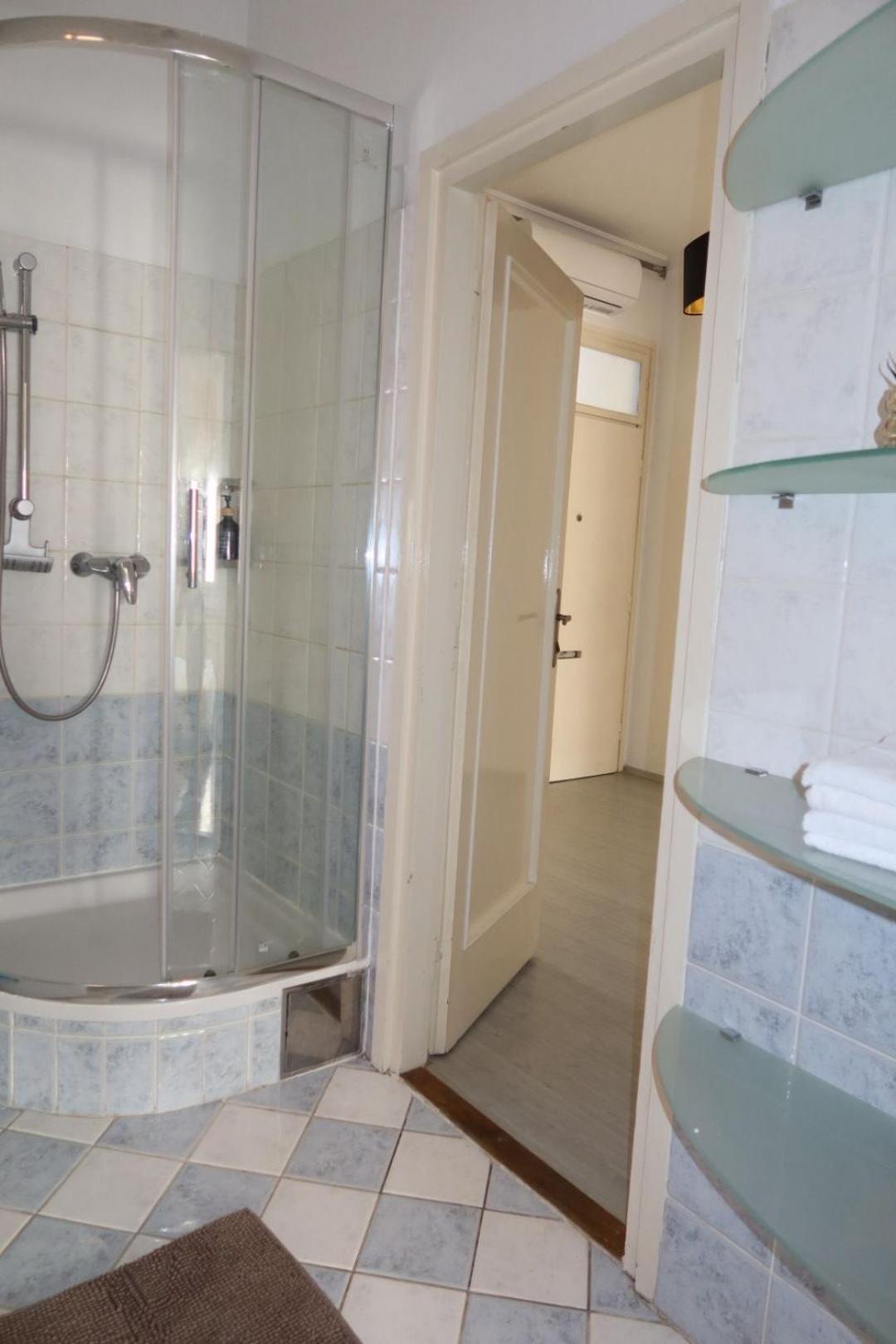 Central STAR by Top Hill