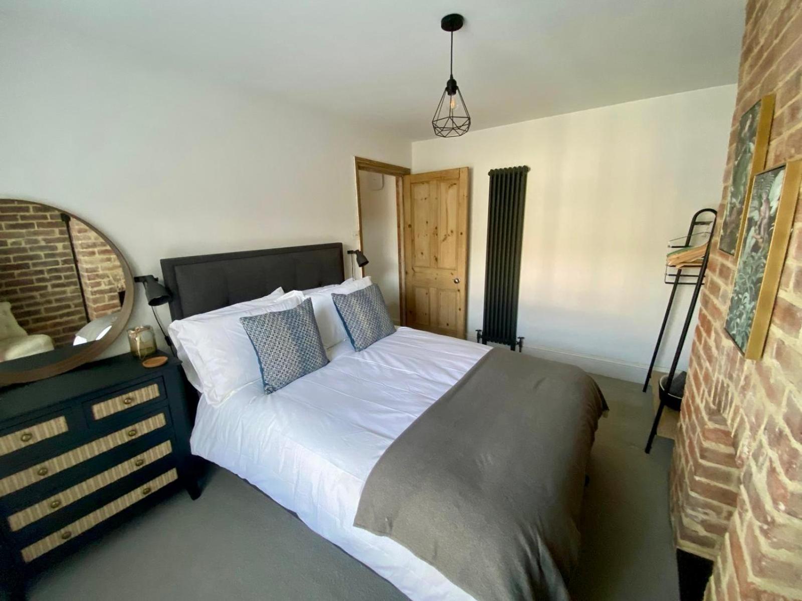 Charming Dog Friendly Cottage in Devon