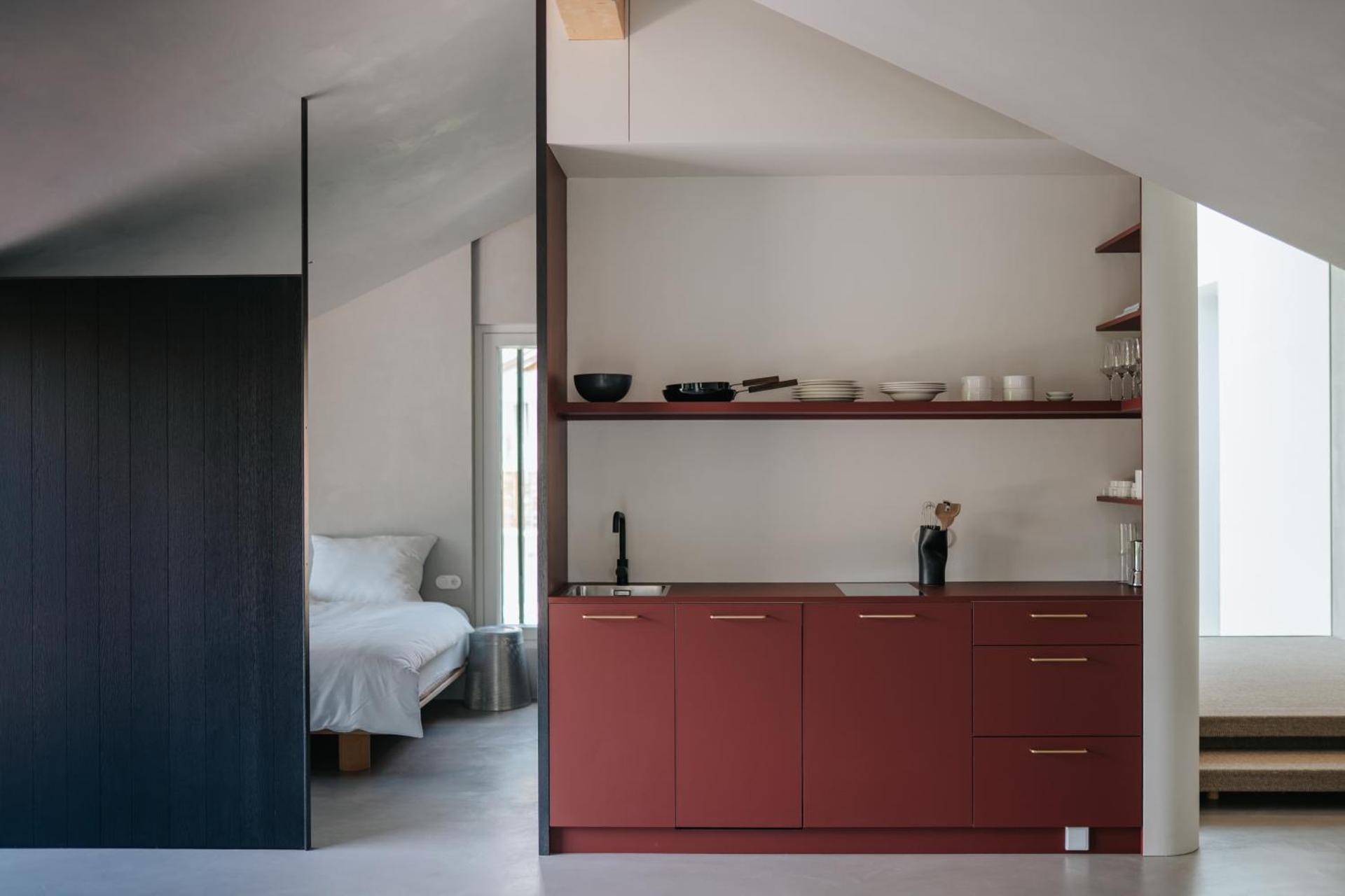 Kitchen or kitchenette