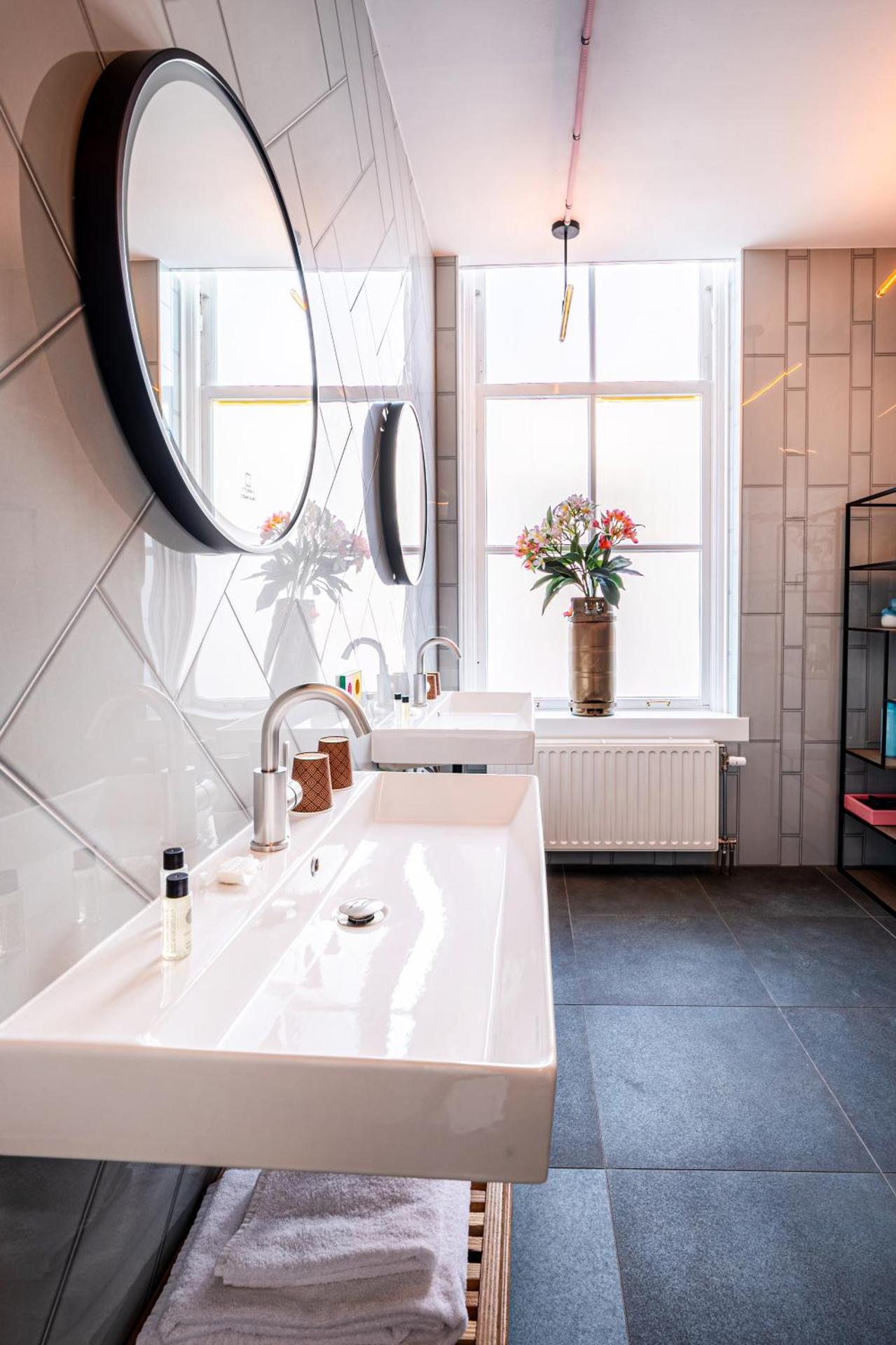 Will & Tate City Stay