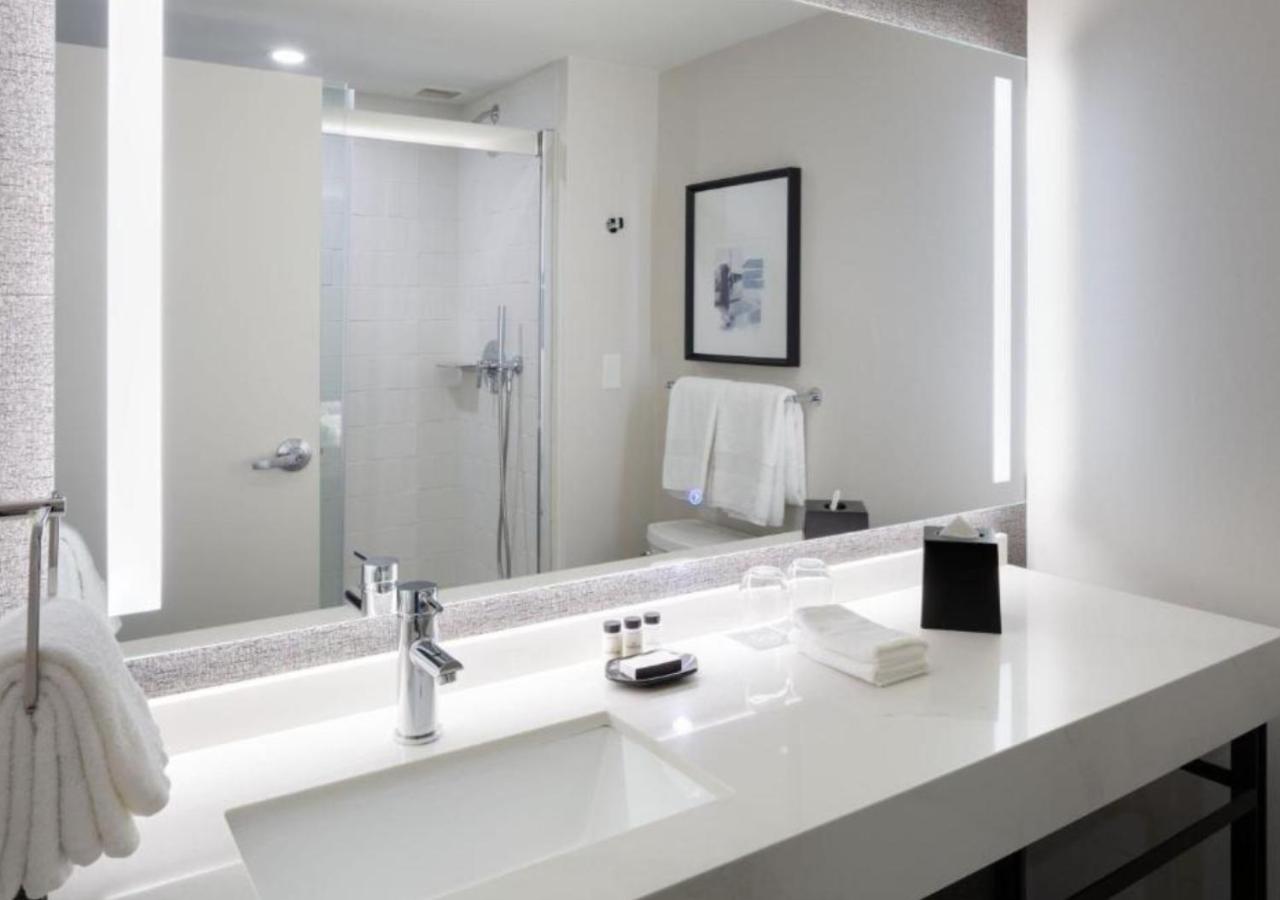 Sheraton Hartford Hotel at Bradley Airport