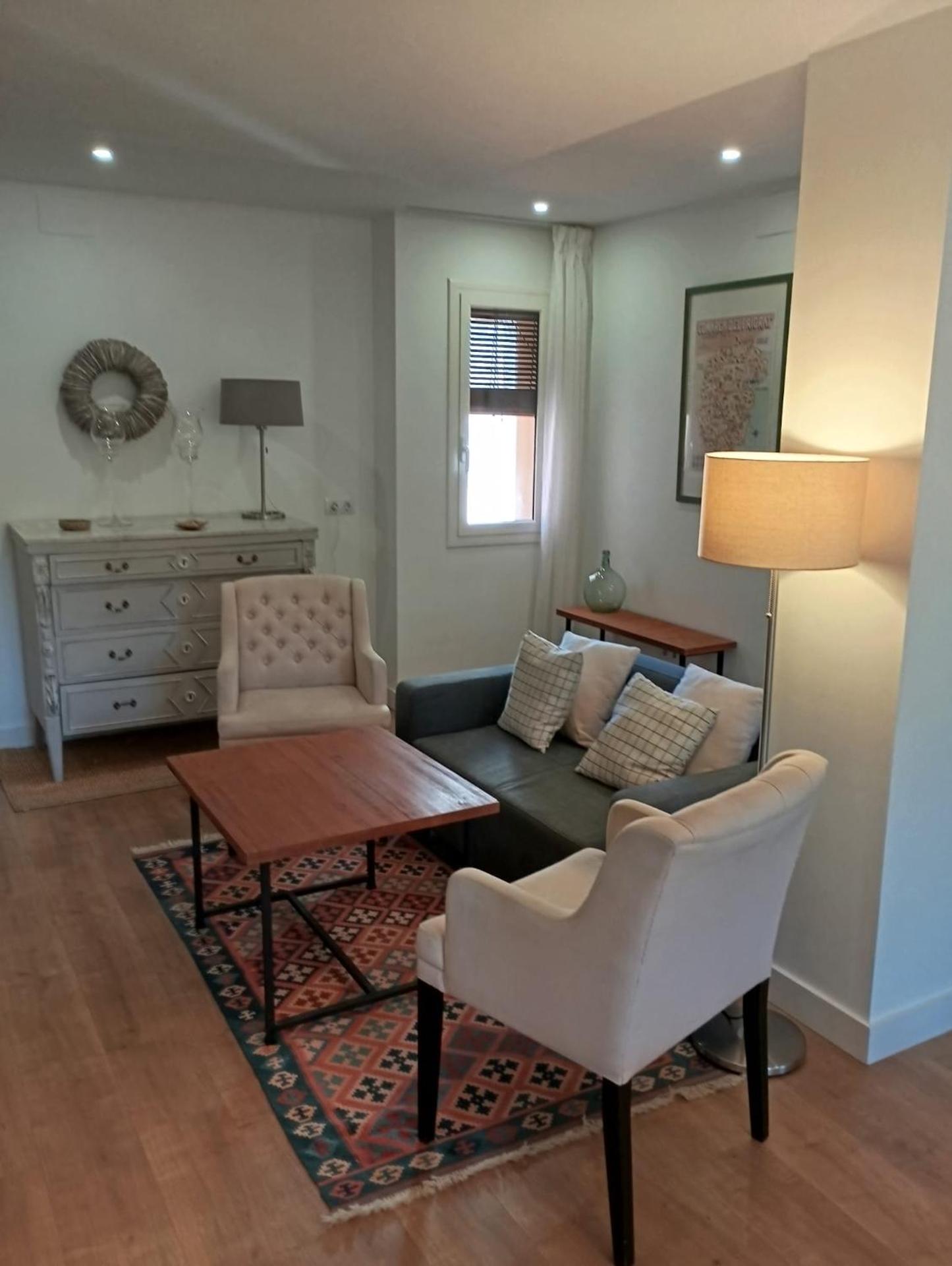 Two-Bedroom Deluxe Apartment with Balcony