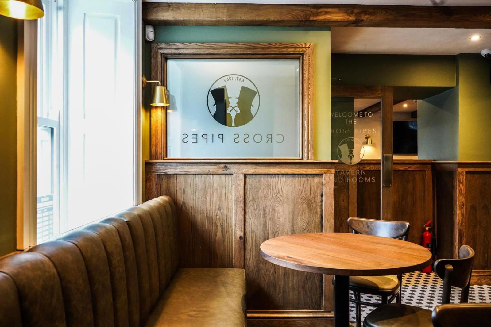 Cross Pipes Tavern and Rooms