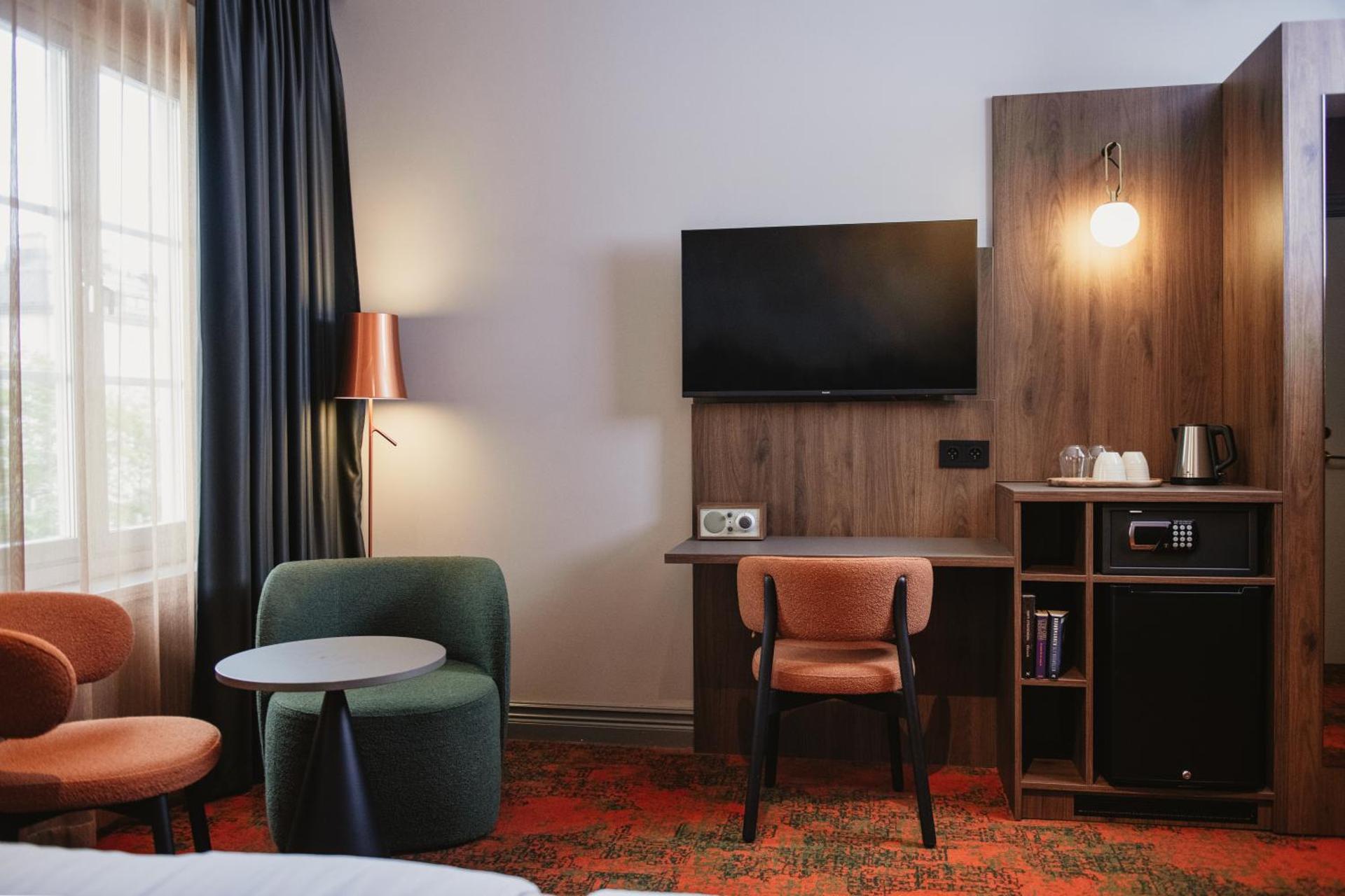 Photo of the whole room