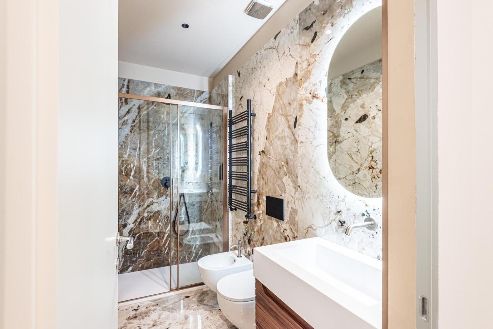 Michelangelo Moscova Golden House