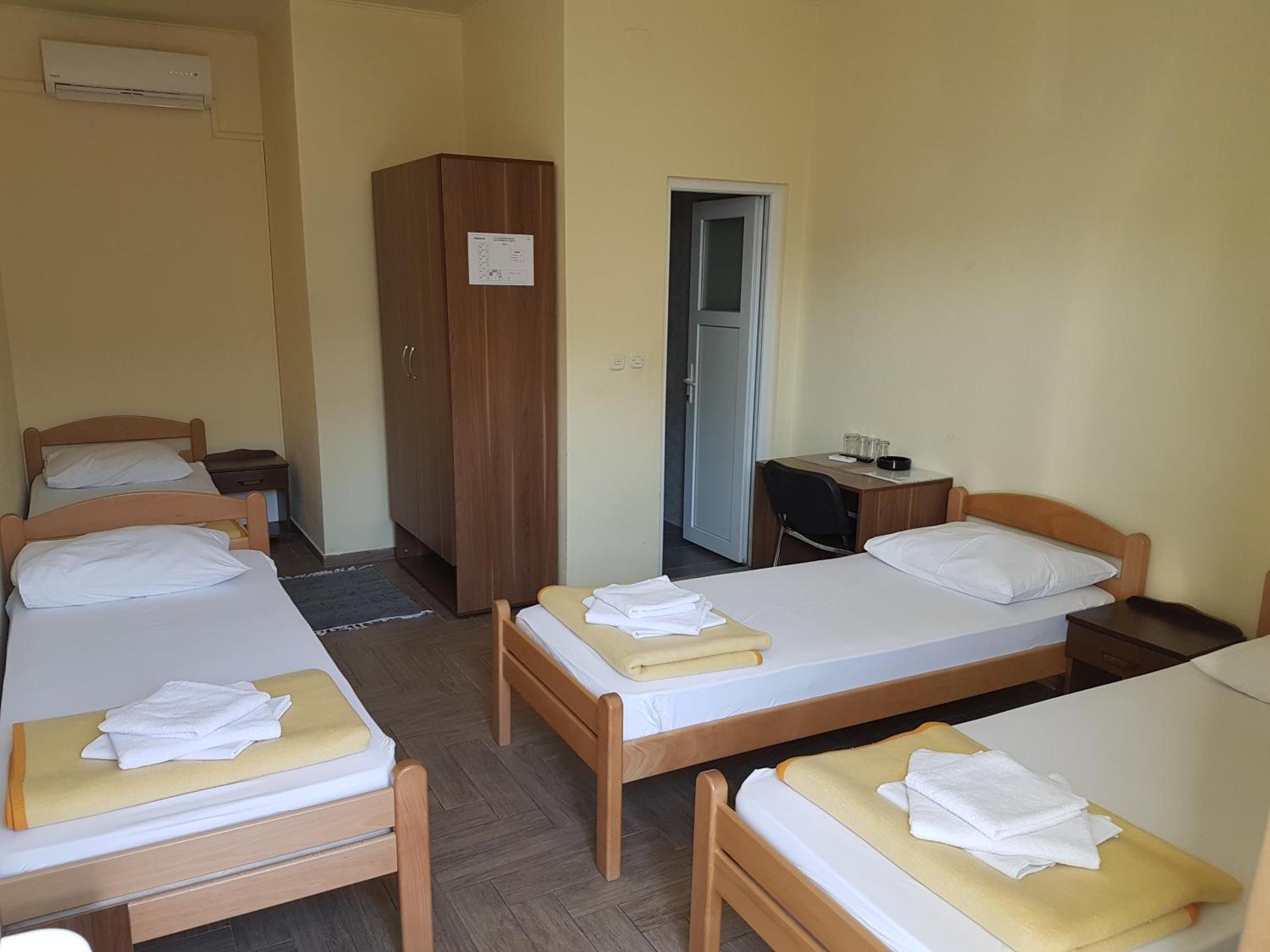 Quadruple Room with Private Bathroom