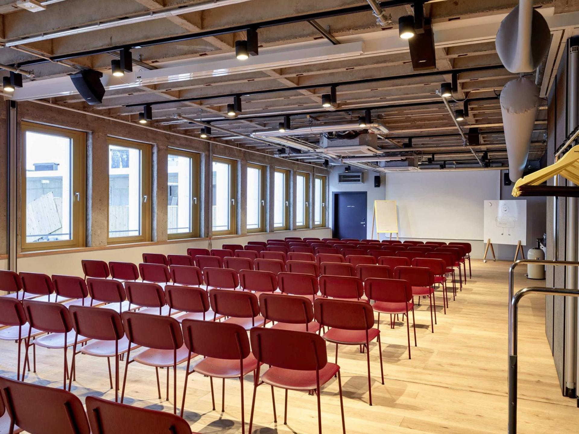 Meeting/conference room