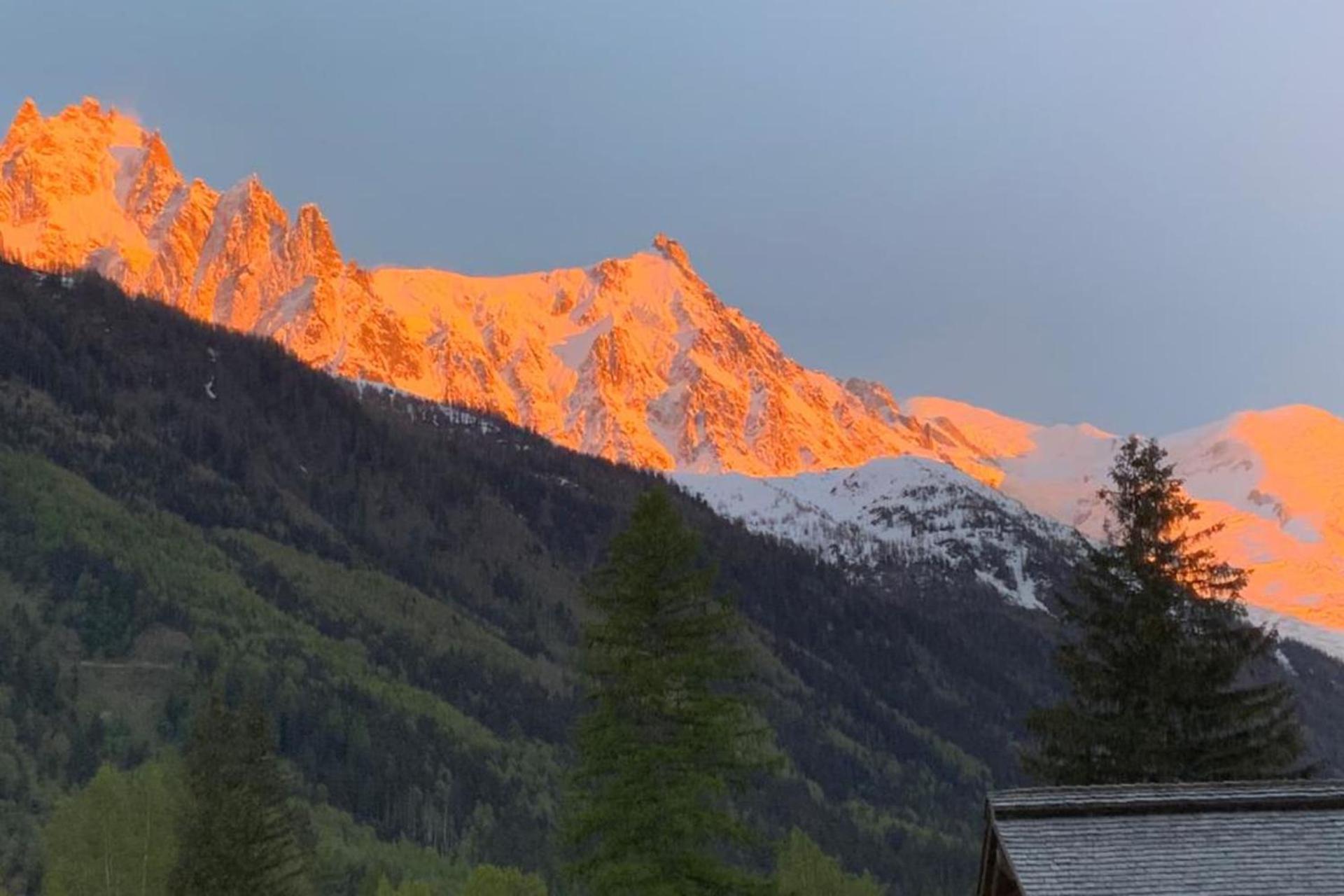 Semi Detached Chalet For 8 With Balcony & Garden