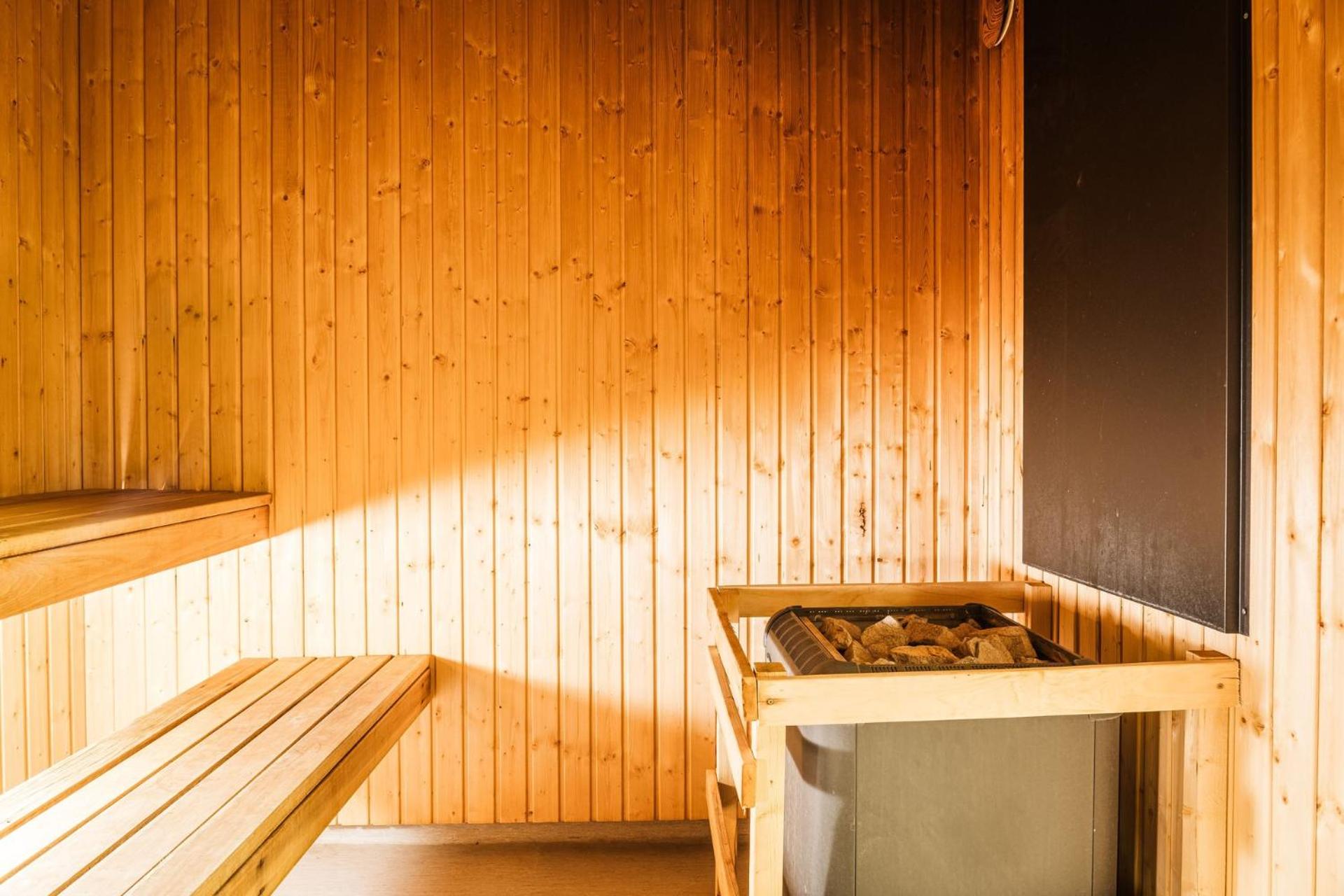 Guestly Homes - Nordic Studio