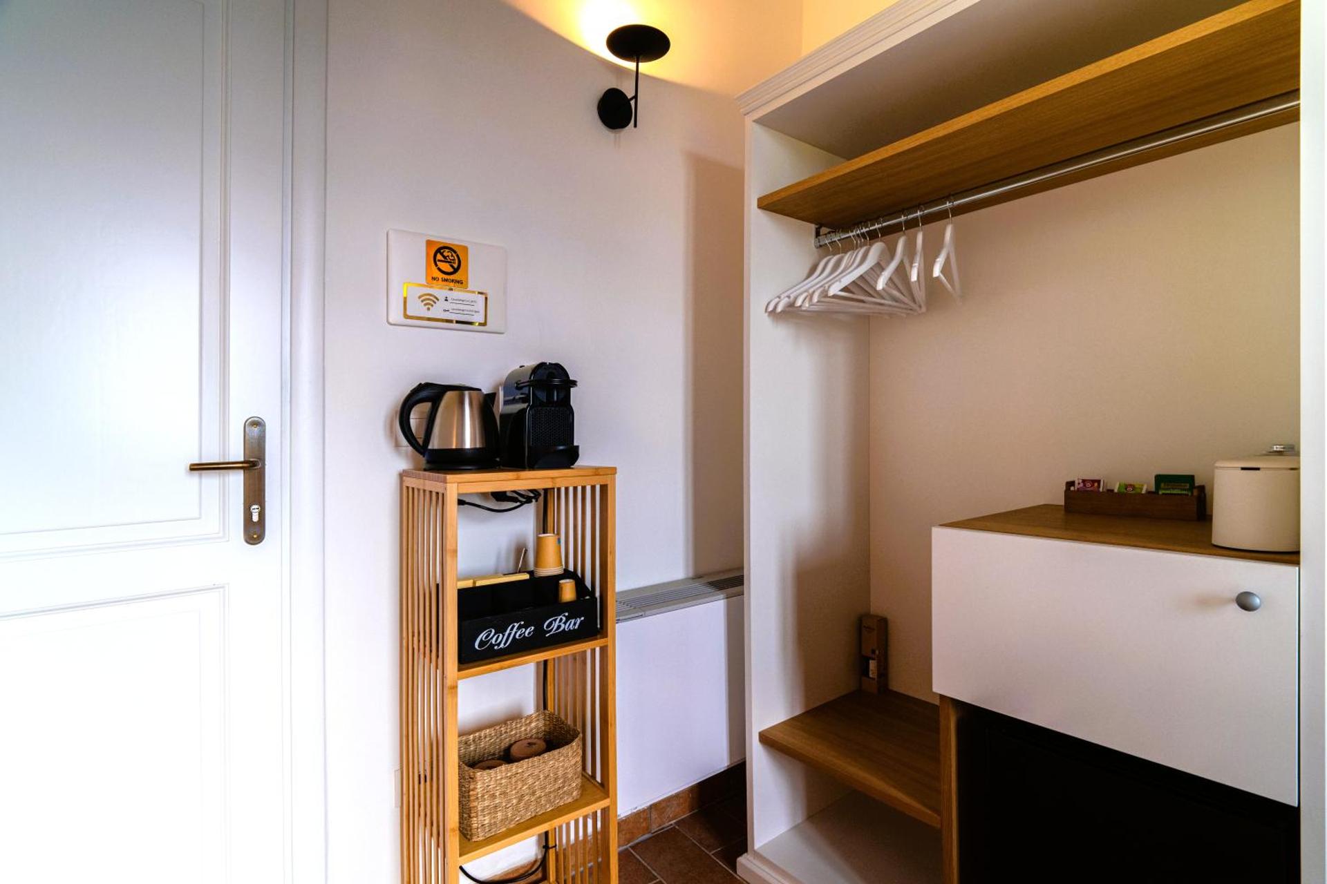 Coffee/tea facilities