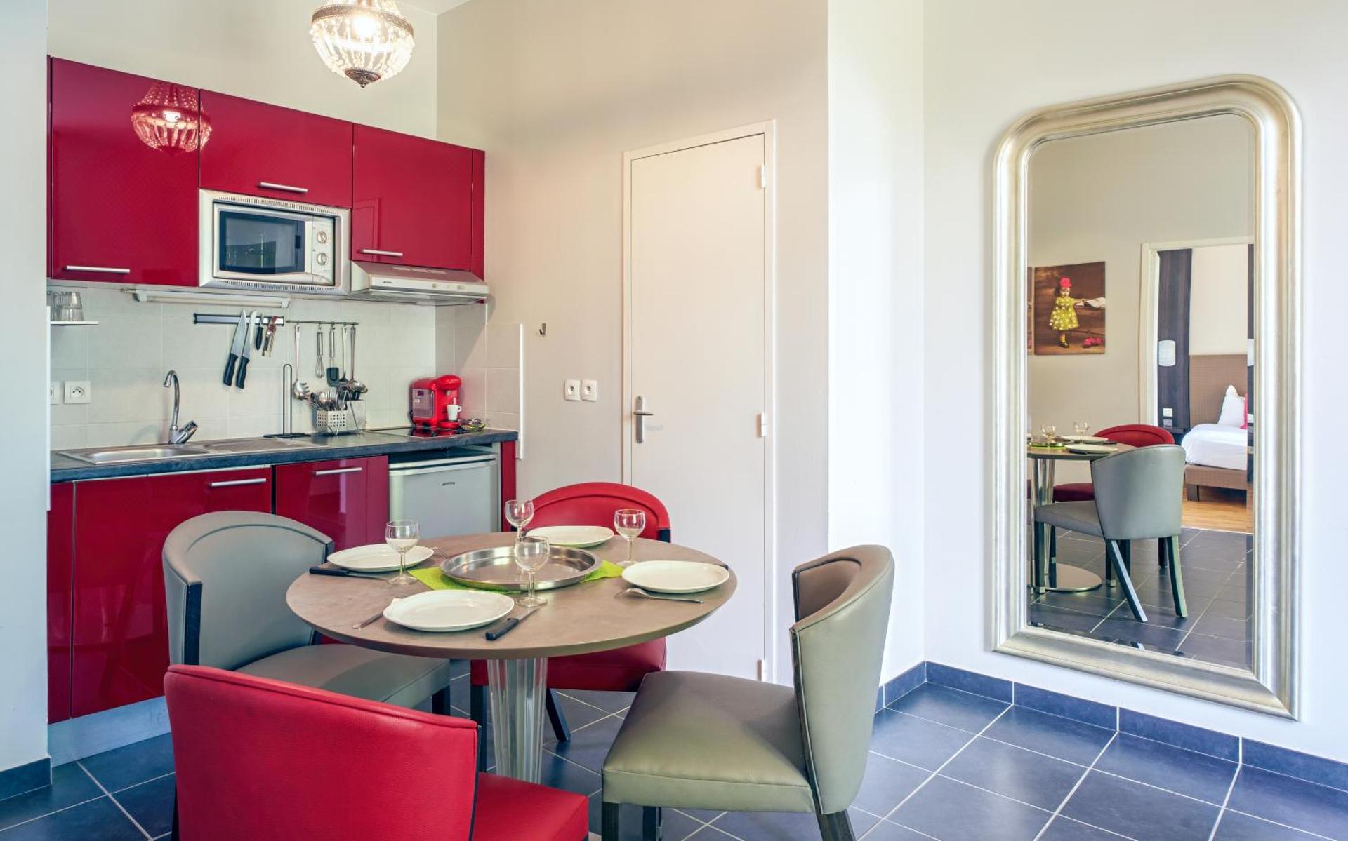 Kitchen or kitchenette