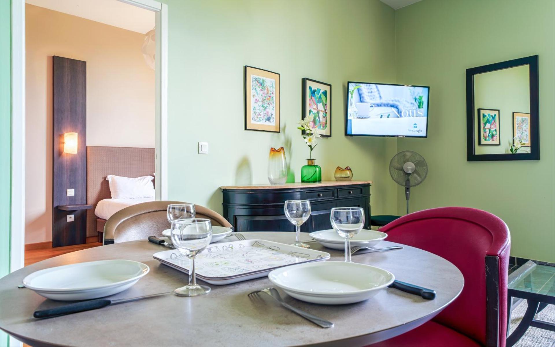 Communal lounge/ TV room