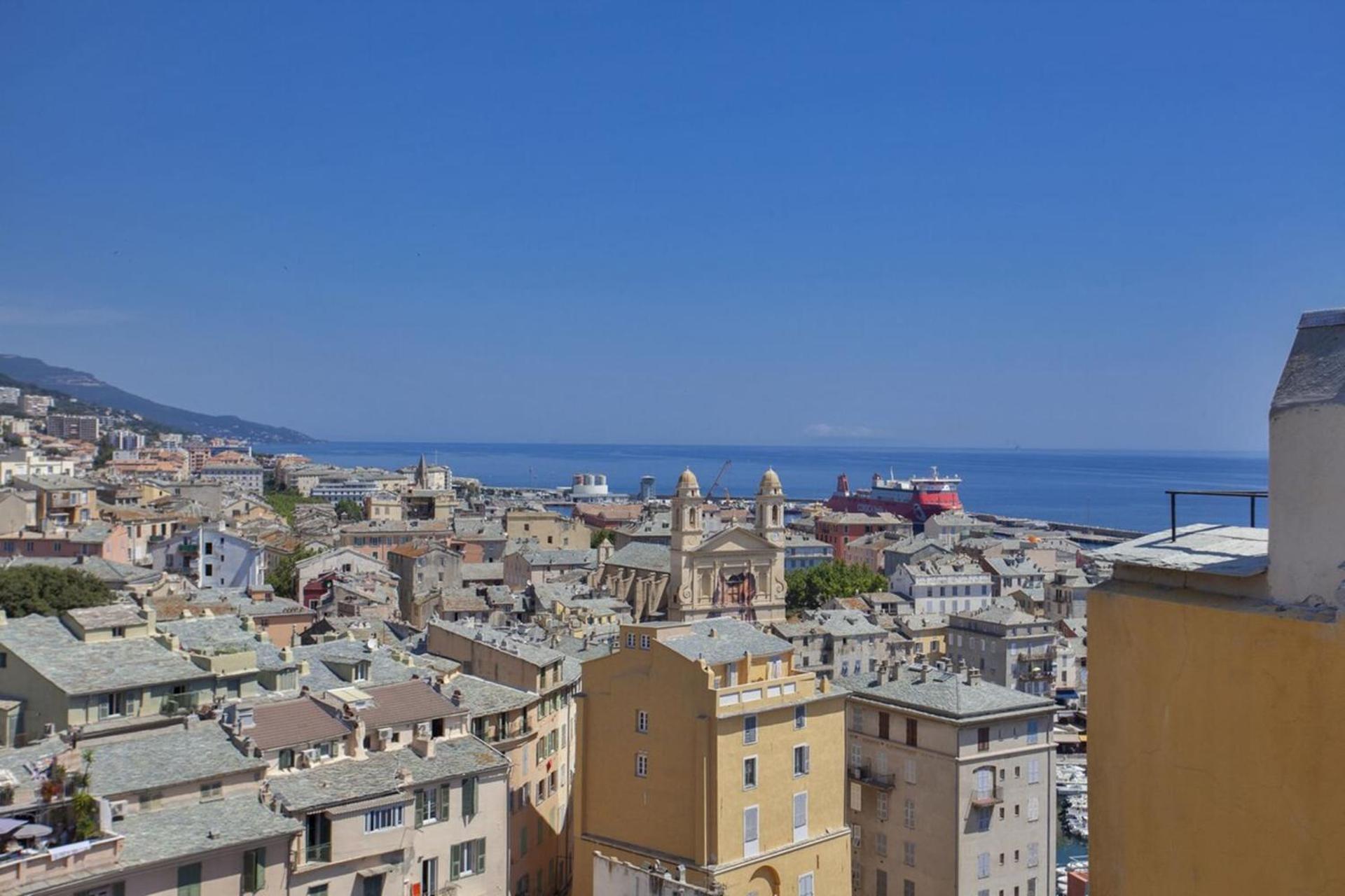 Appartement de standing avec rooftop de 35m2