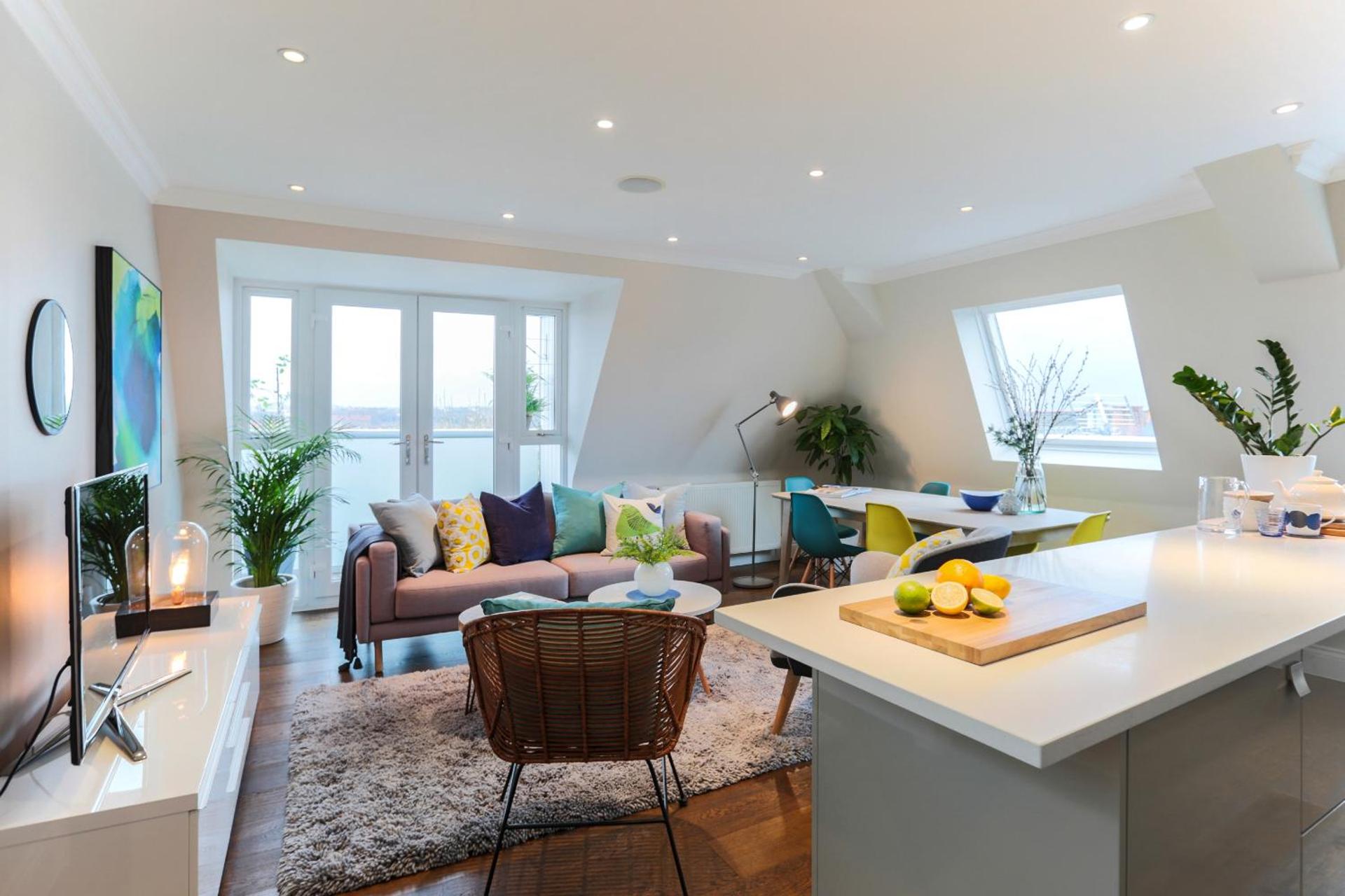 Communal lounge/ TV room