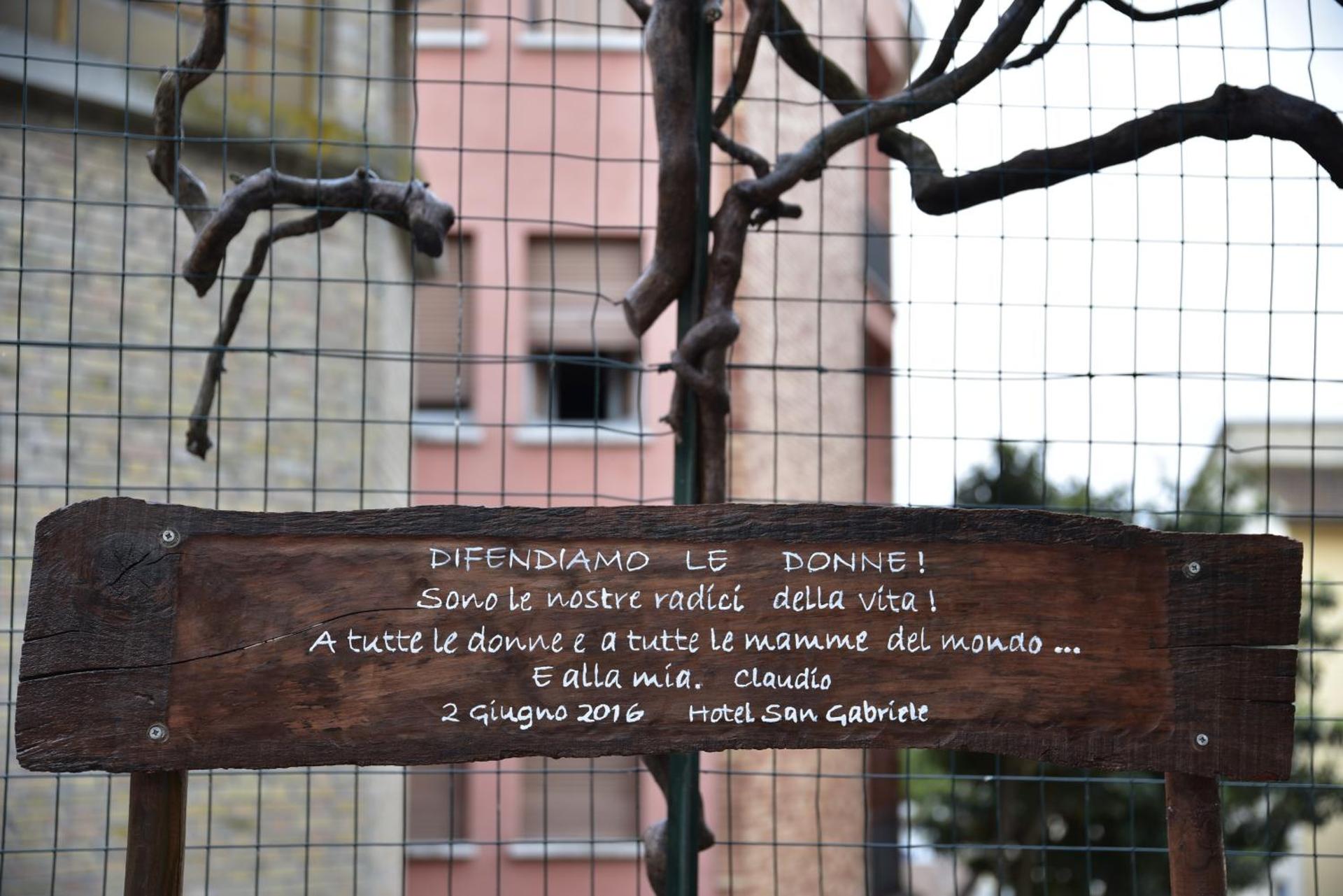 Logo/Certificate/Sign