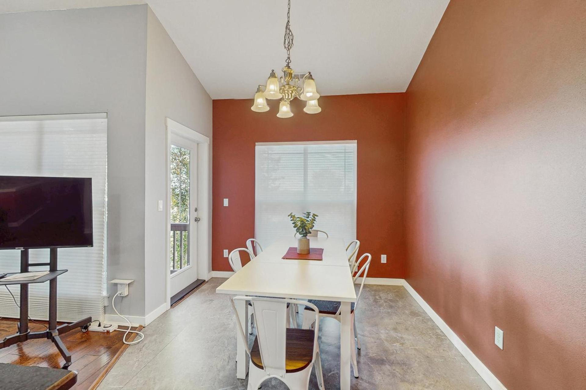 Happy Valley Hideway