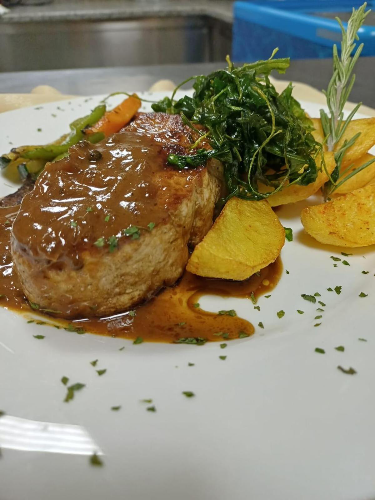 Restaurant/places to eat