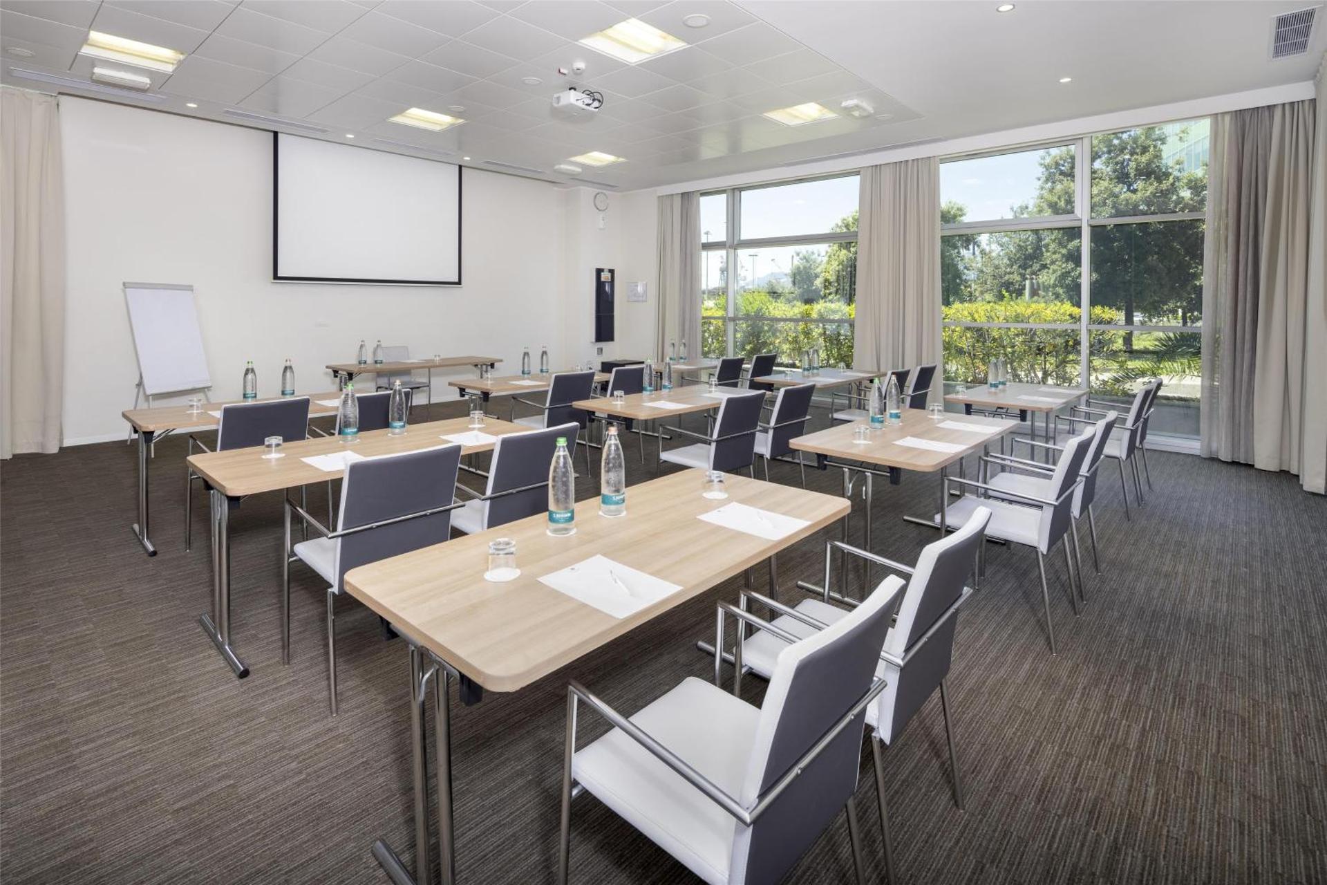 Meeting/conference room