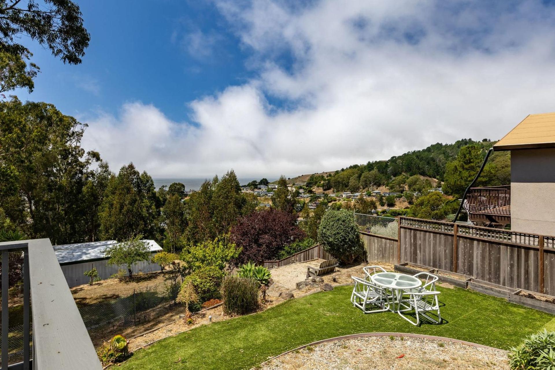 Entire Oceanview Coastal Retreat in Pacifica