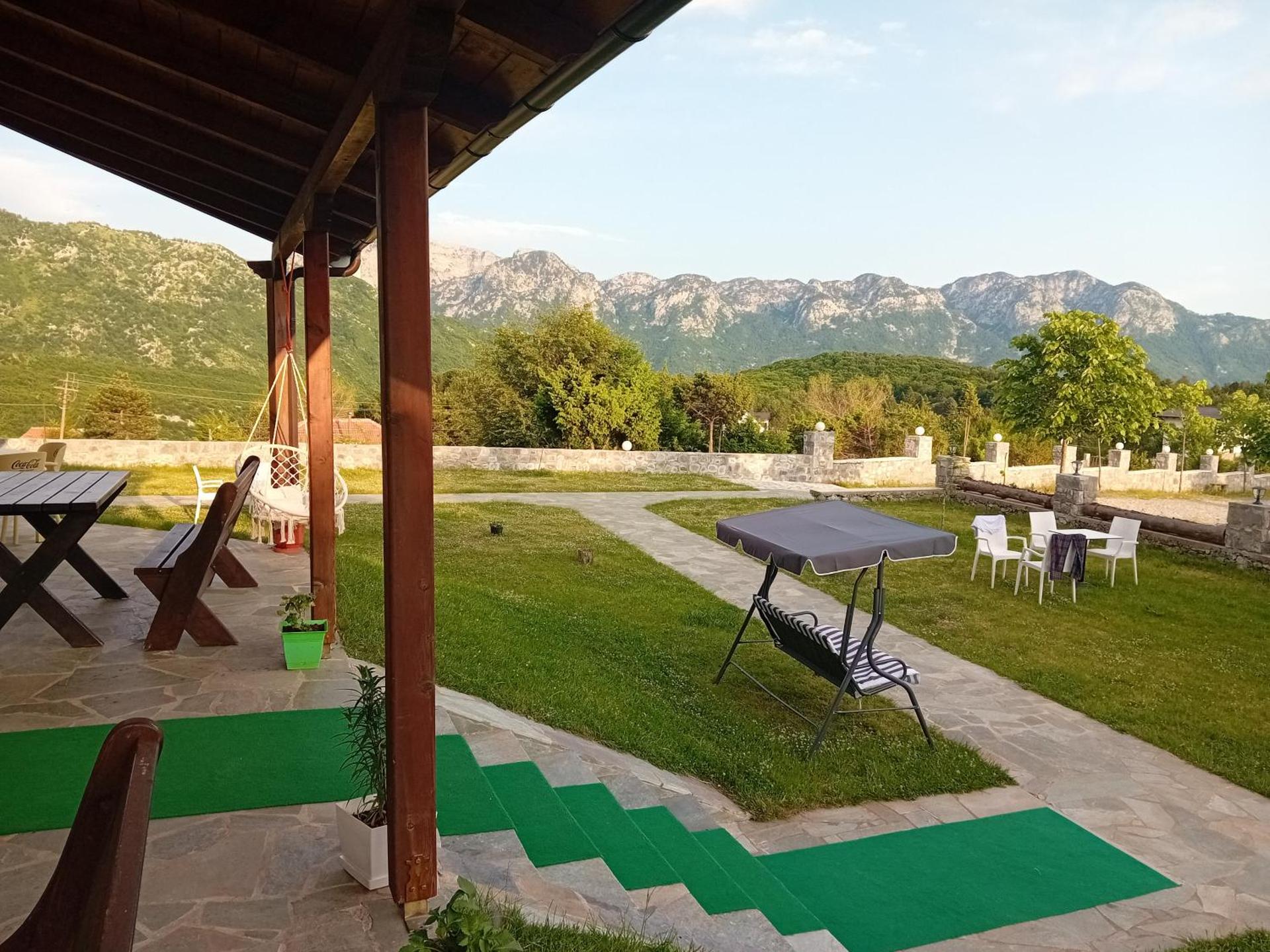 Triple Room with Mountain View