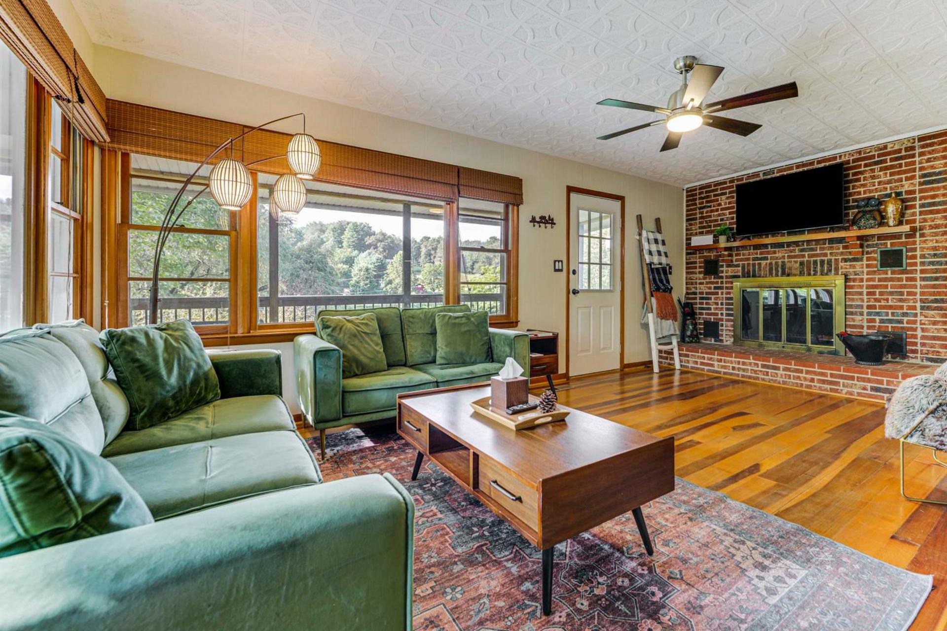 Sylva Riverfront Cabin Near WCU Pet-Friendly!