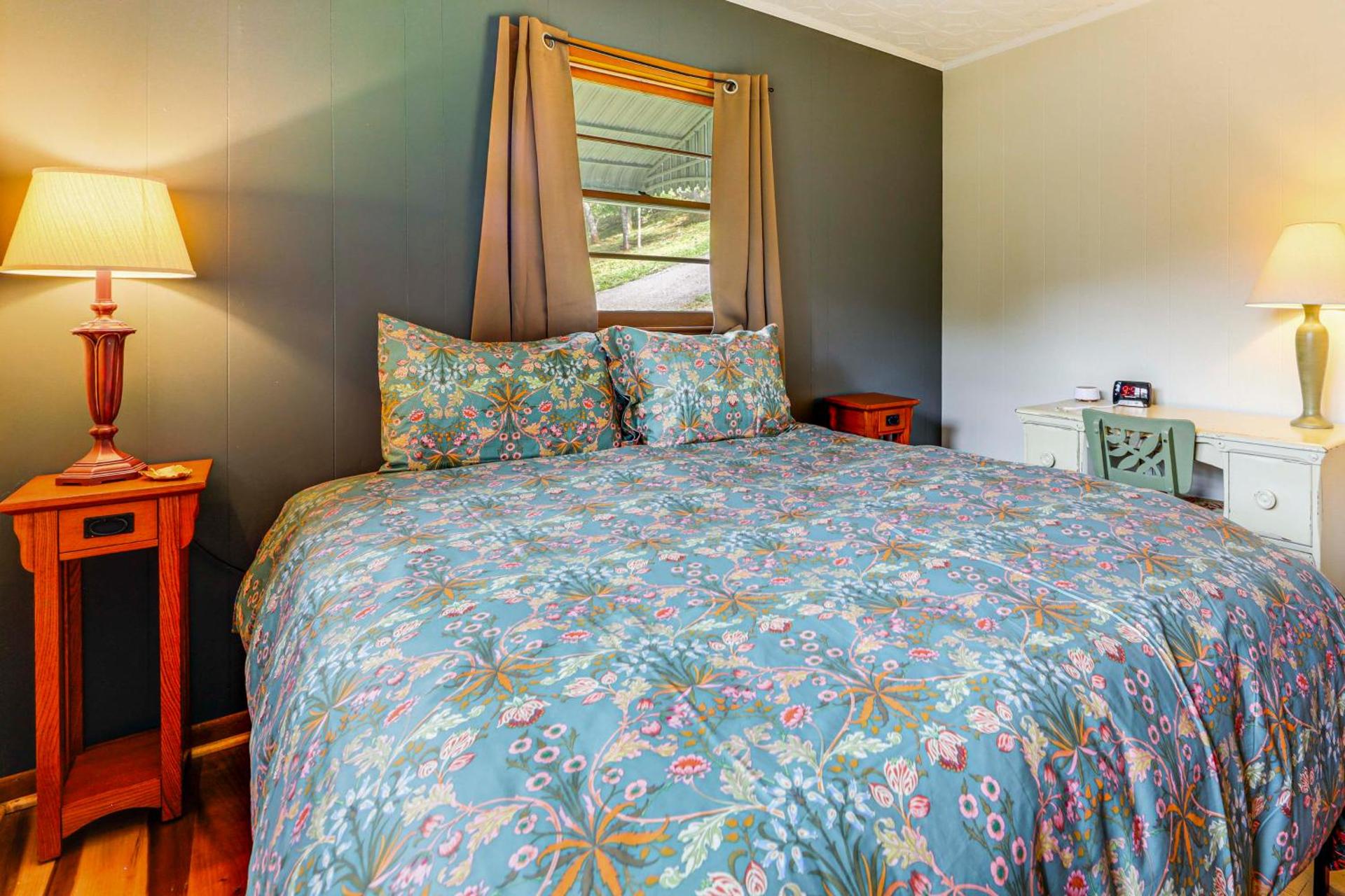 Sylva Riverfront Cabin Near WCU Pet-Friendly!