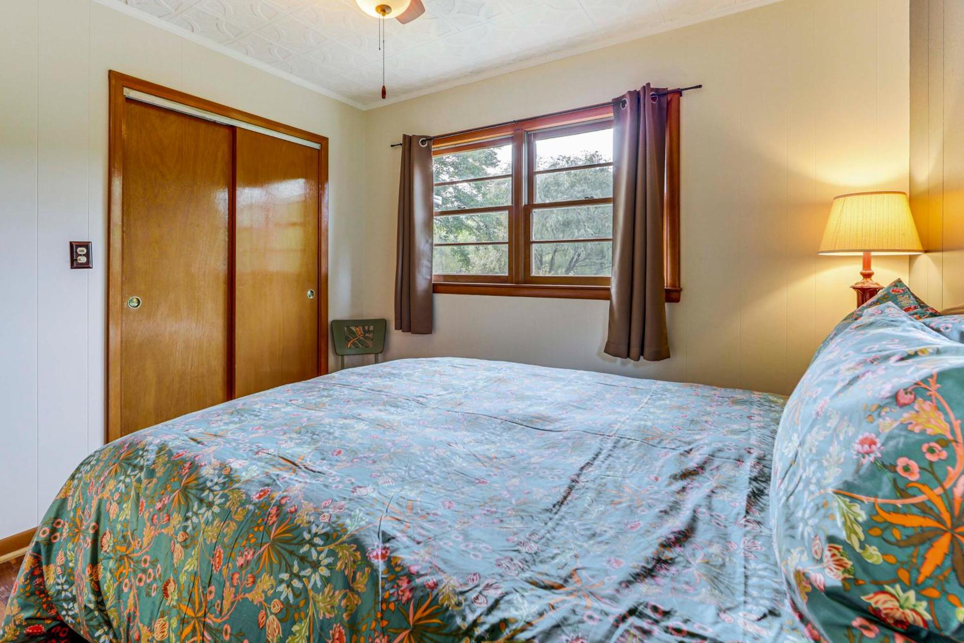 Sylva Riverfront Cabin Near WCU Pet-Friendly!