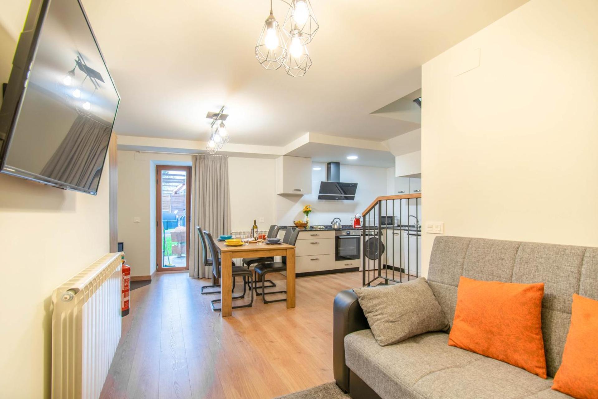 Preciosa casa rural con jardin cerca de Pamplona