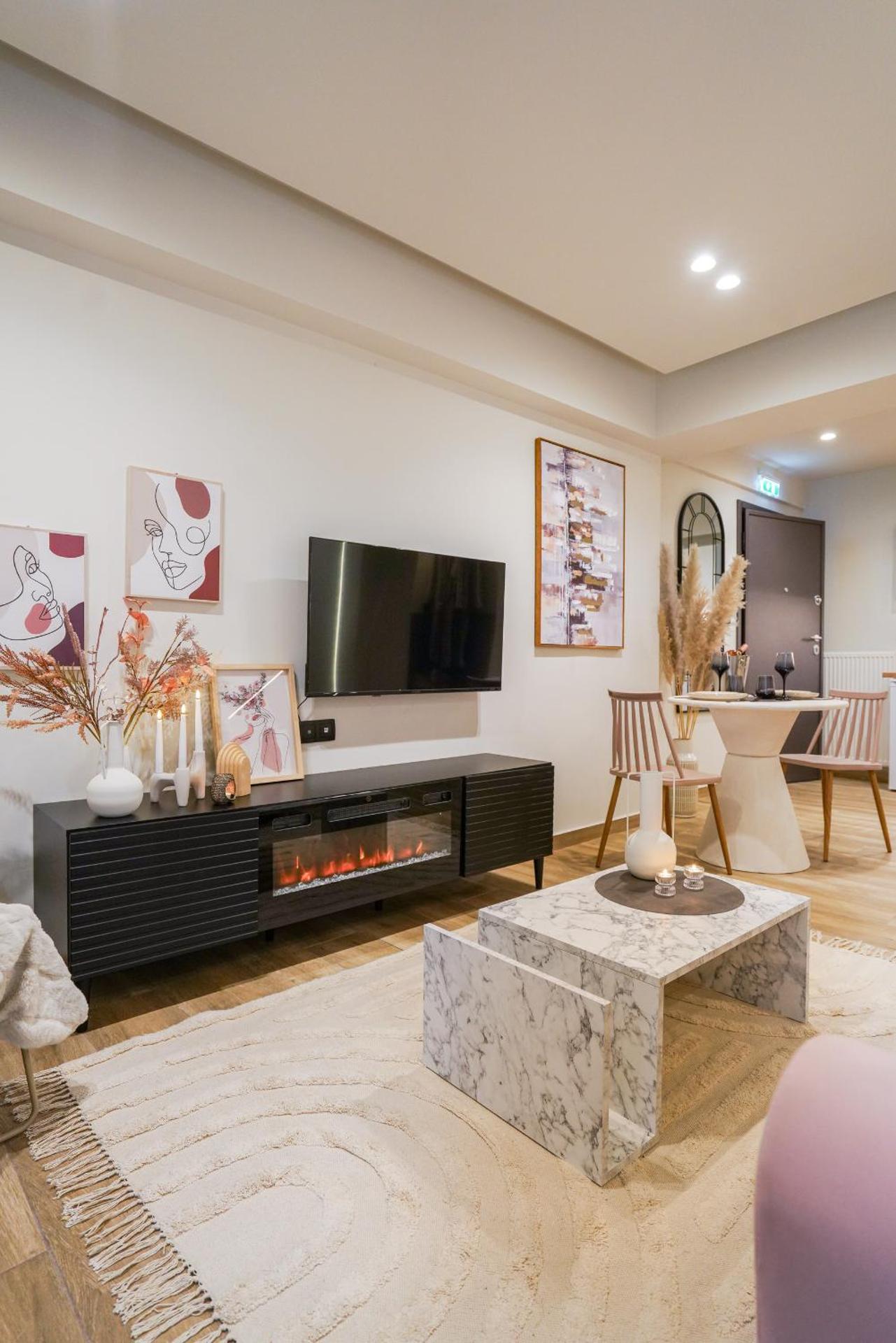 Communal lounge/ TV room