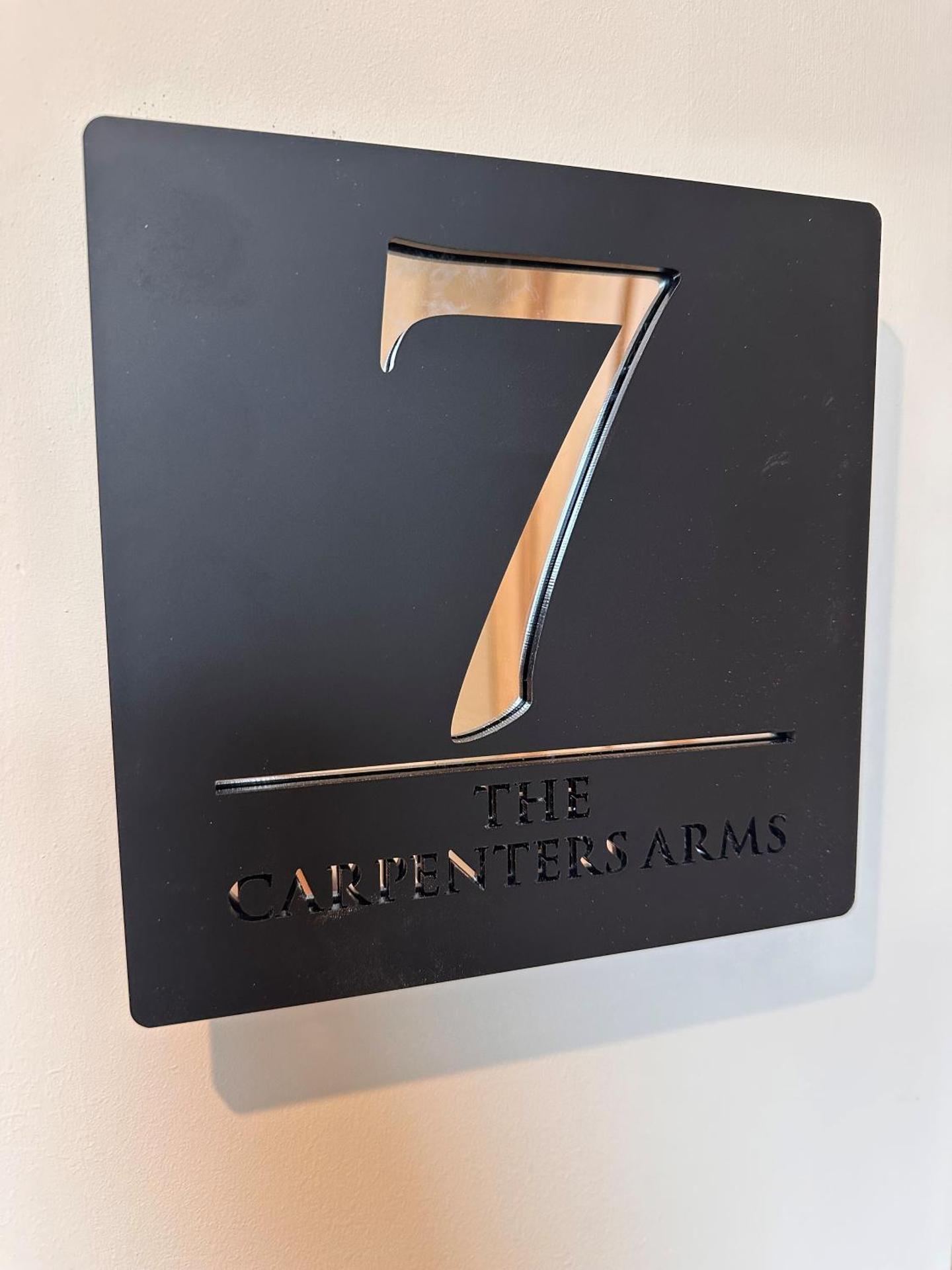 Cross Pipes Tavern and Rooms